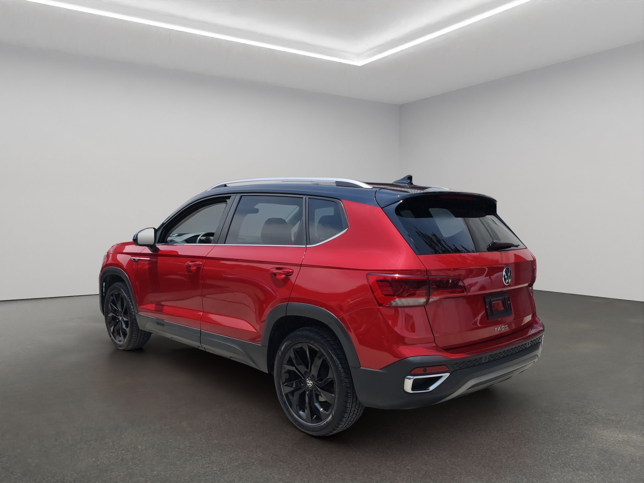 2023 Volkswagen Taos VUD 5 pts. Highline, 150 HP, 1.4T, TA, piel, TP, f. led, RA-18