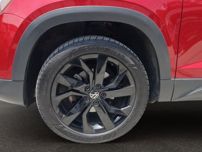 2023 Volkswagen Taos VUD 5 pts. Highline, 150 HP, 1.4T, TA, piel, TP, f. led, RA-18