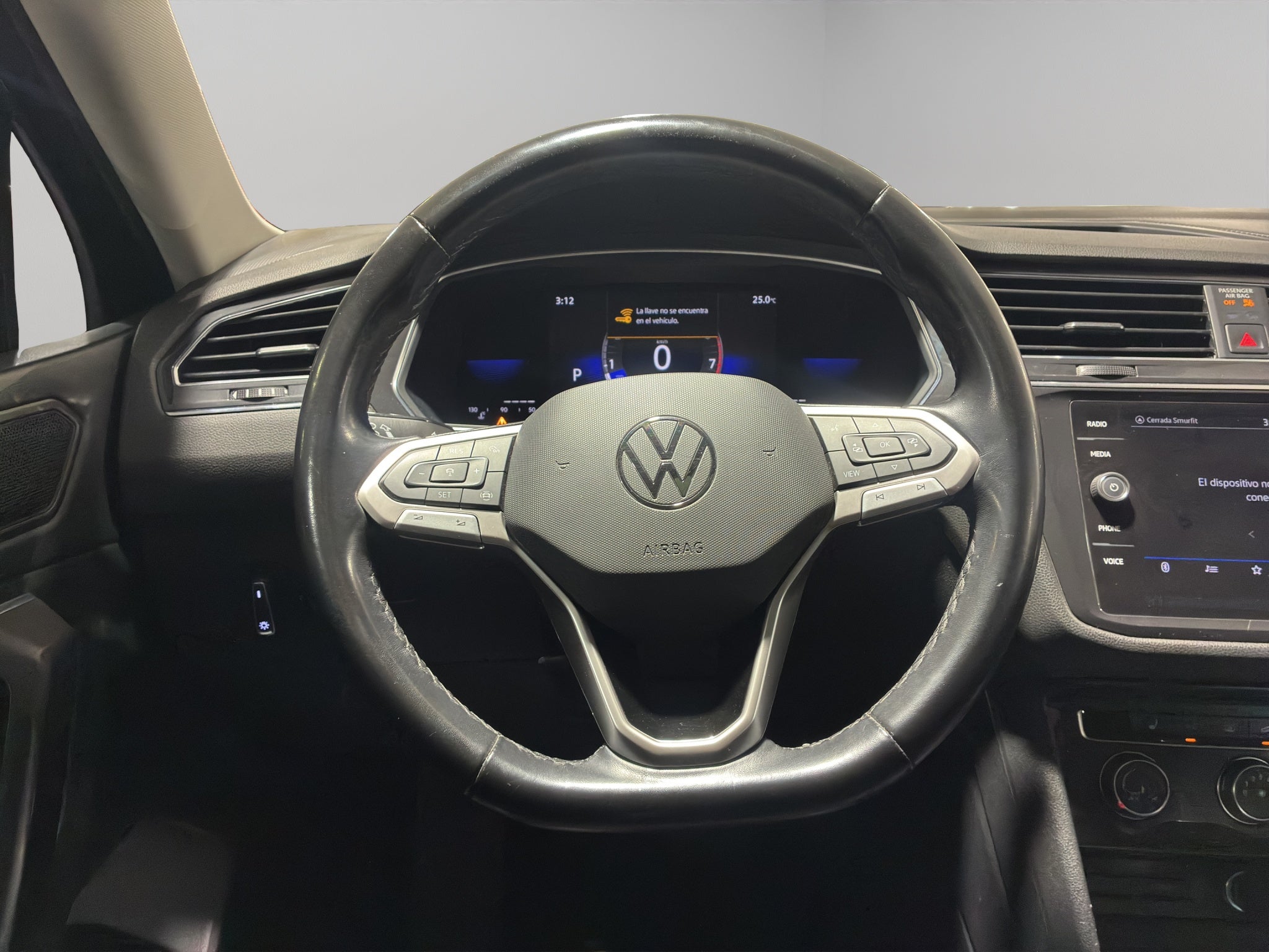 2022 Volkswagen Tiguan VUD 5 pts. Comfortline, 1.4T, DSG, piel, f. niebla, cámara reversa, RA-17