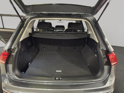 2022 Volkswagen Tiguan VUD 5 pts. Comfortline, 1.4T, DSG, piel, f. niebla, cámara reversa, RA-17