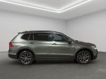 2022 Volkswagen Tiguan VUD 5 pts. Comfortline, 1.4T, DSG, piel, f. niebla, cámara reversa, RA-17