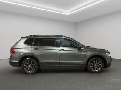 2022 Volkswagen Tiguan VUD 5 pts. Comfortline, 1.4T, DSG, piel, f. niebla, cámara reversa, RA-17