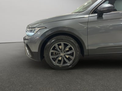 2022 Volkswagen Tiguan VUD 5 pts. Comfortline, 1.4T, DSG, piel, f. niebla, cámara reversa, RA-17
