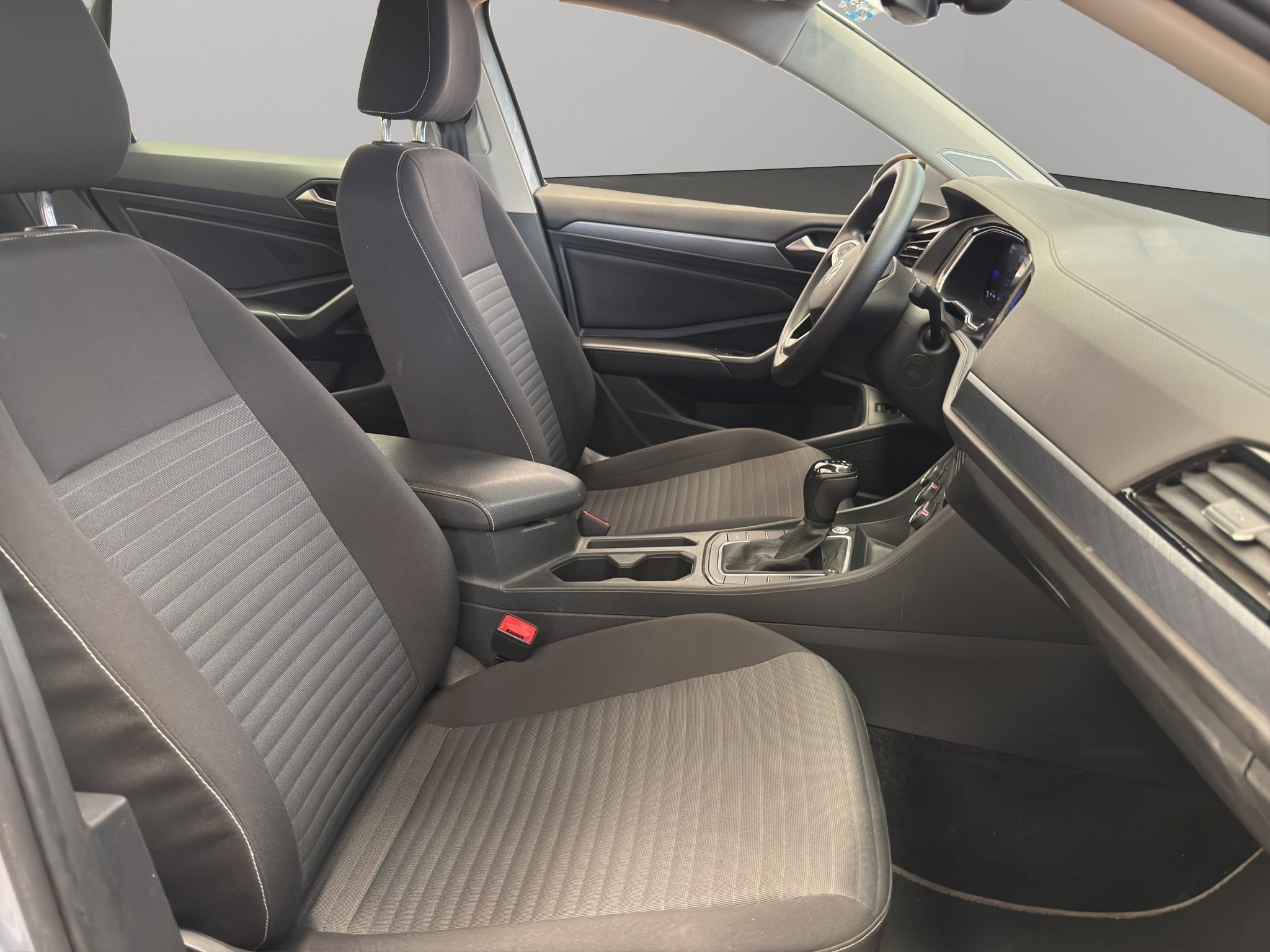 2023 Volkswagen Jetta A7 4 pts. Comfortline, 1.4T, TA, RA-16