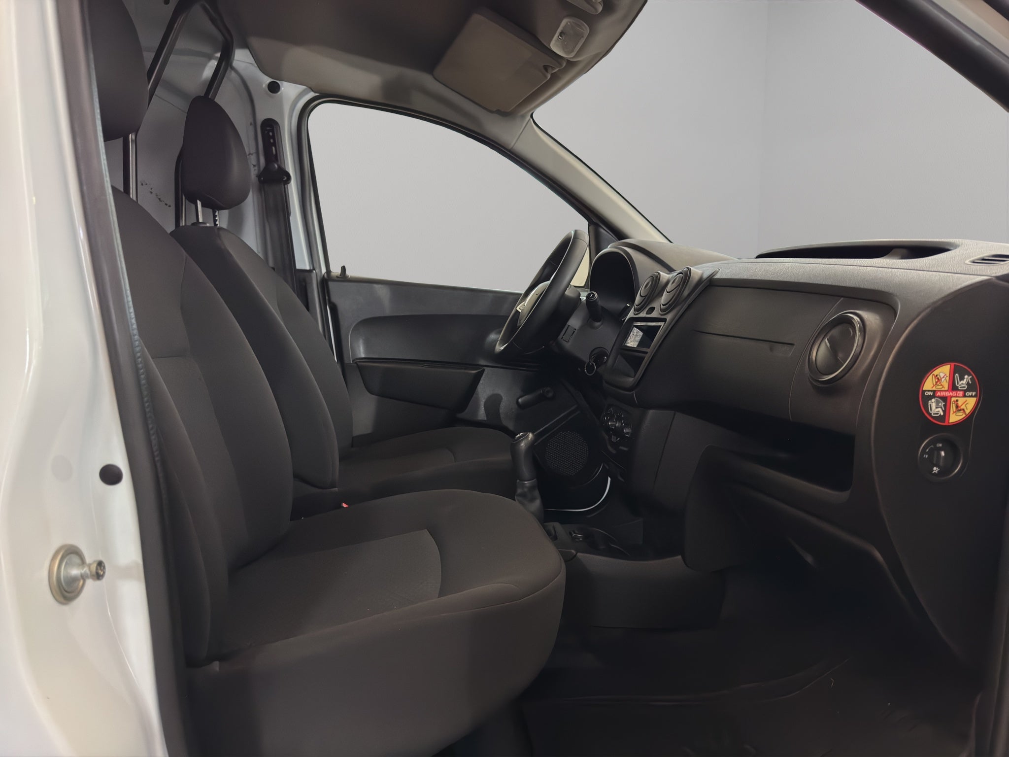 2024 Renault Comerciales Kangoo Furgoneta 4 pts. Intens, 115 HP, TM5, a/ac.