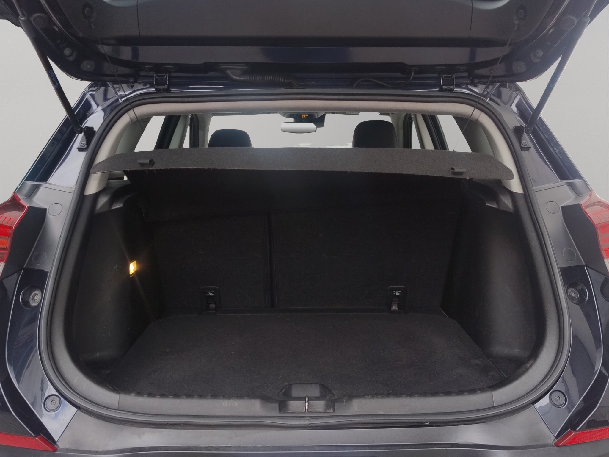 2021 Chevrolet Tracker VUD 5 pts. Premier, 1.2T, TA, piel, TP, f. led, RA-17