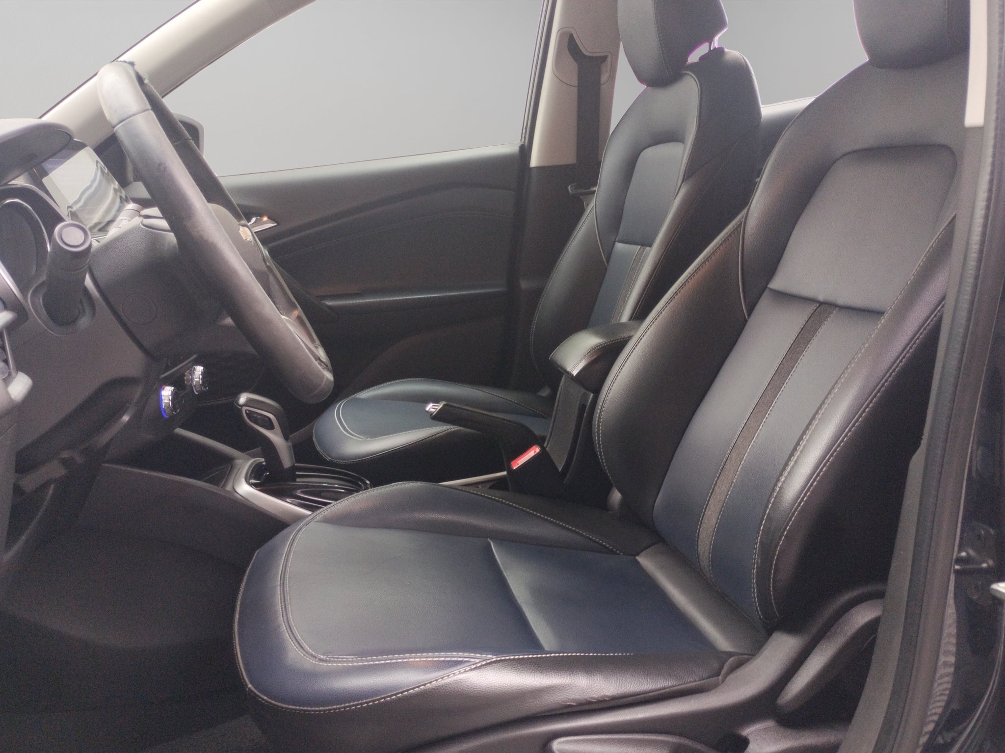 2021 Chevrolet Tracker VUD 5 pts. Premier, 1.2T, TA, piel, TP, f. led, RA-17