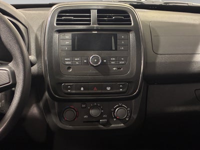 2025 Renault Kwid 5 pts. HB Intens, TM5, a/ac., R-14