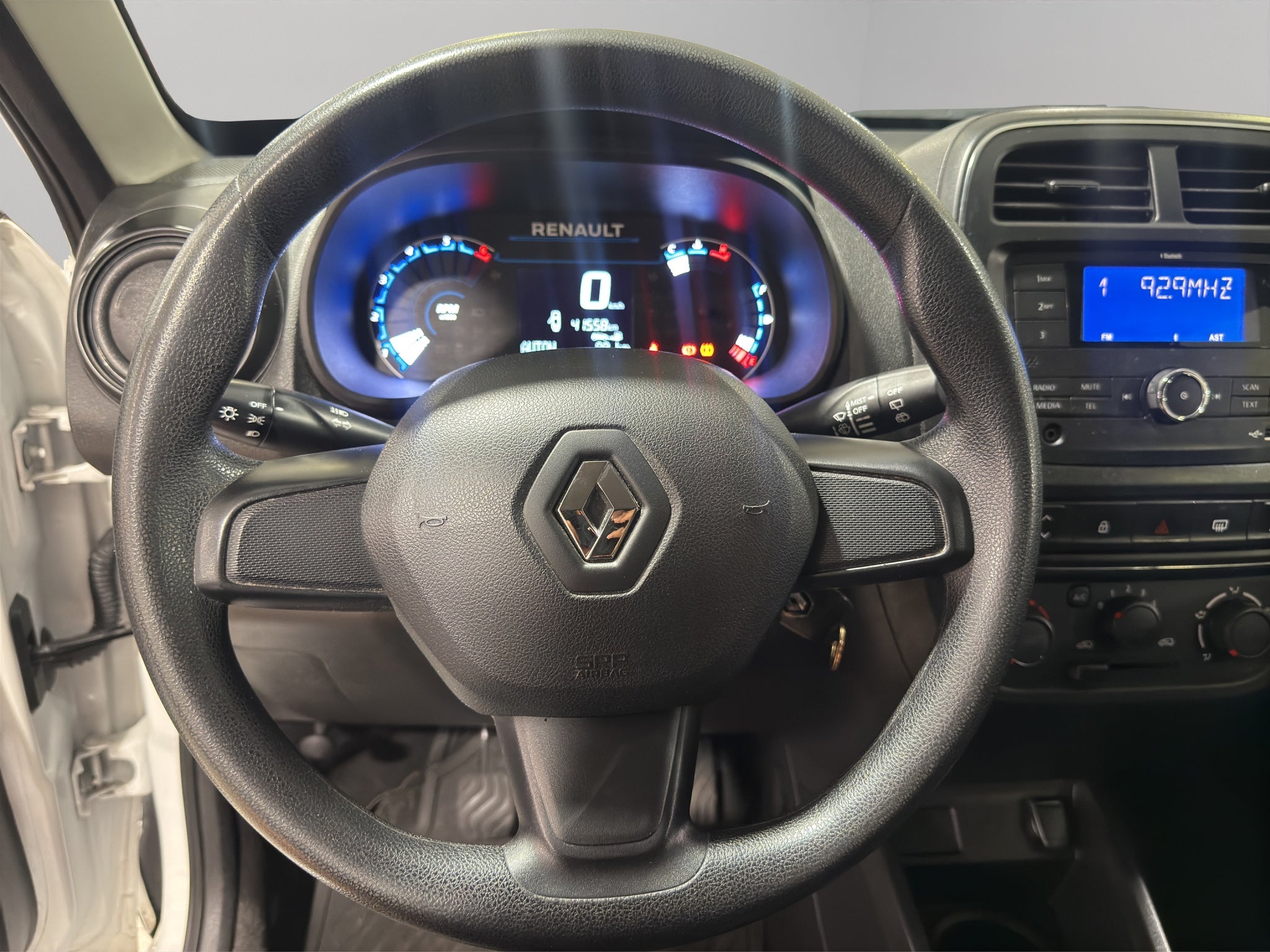 2025 Renault Kwid 5 pts. HB Intens, TM5, a/ac., R-14