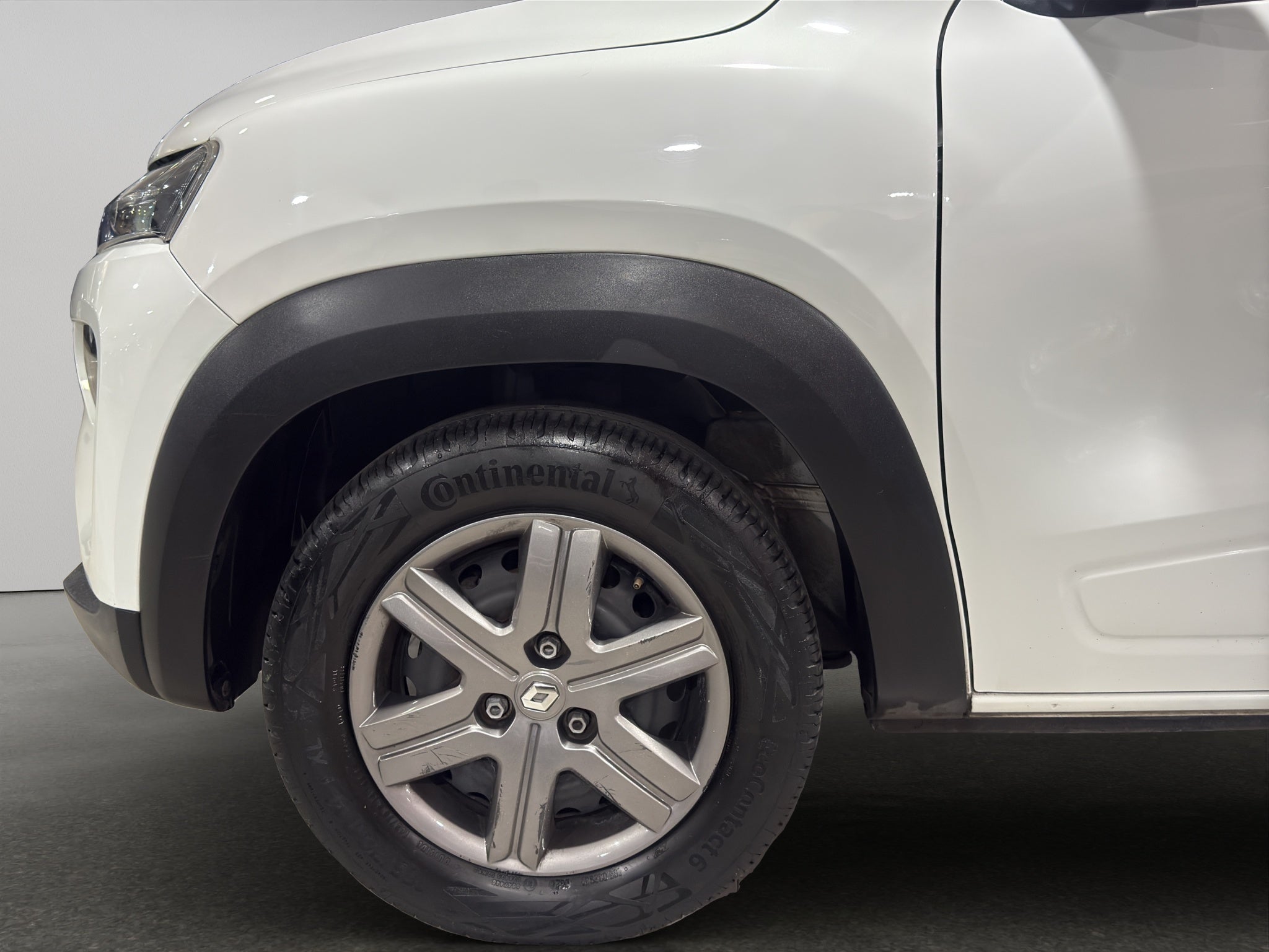 2025 Renault Kwid 5 pts. HB Intens, TM5, a/ac., R-14