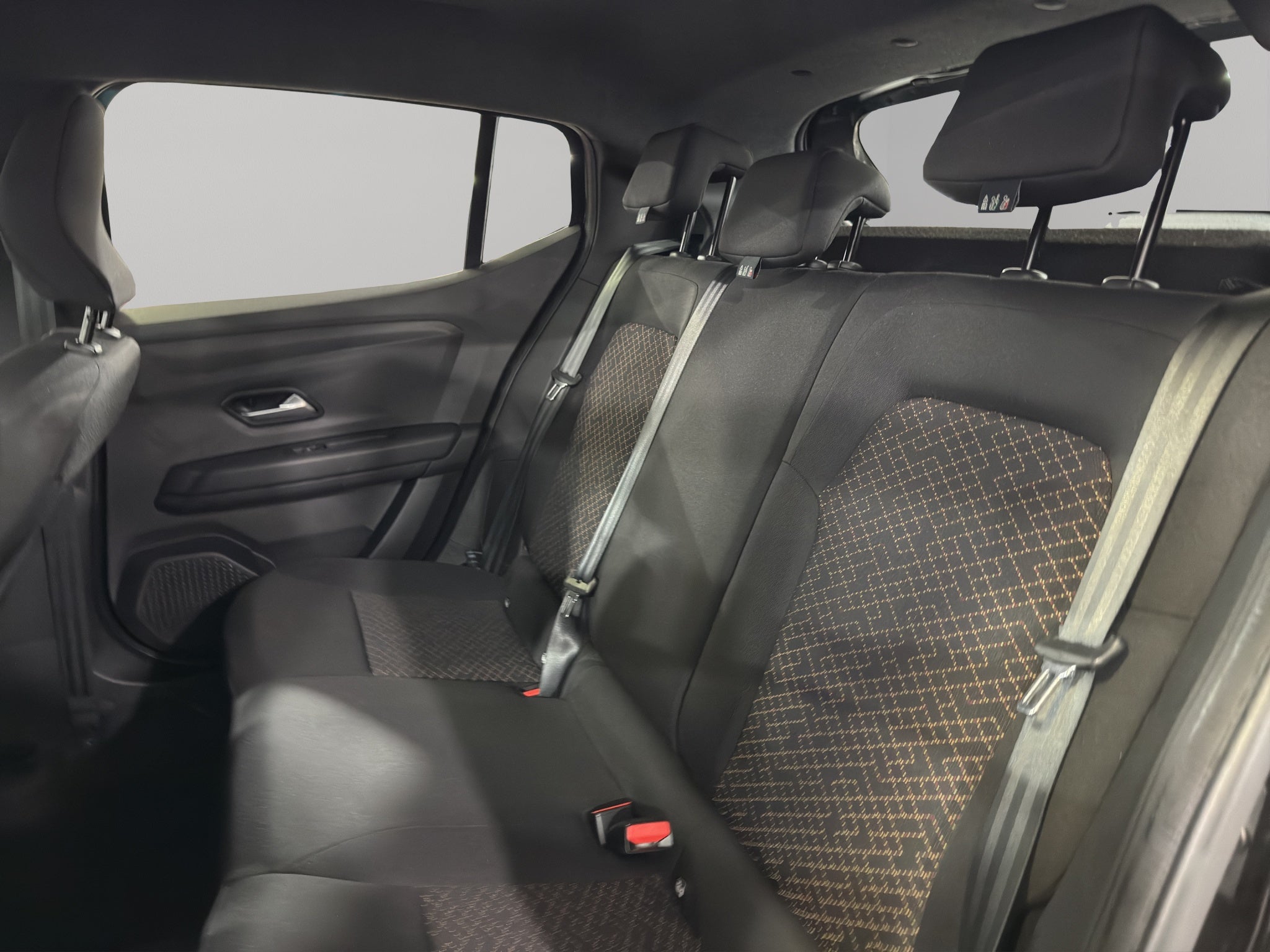 2025 Renault Kardian VUD 5 pts. Evolution EDC, 1.0T, TA, a/ac., RA-16