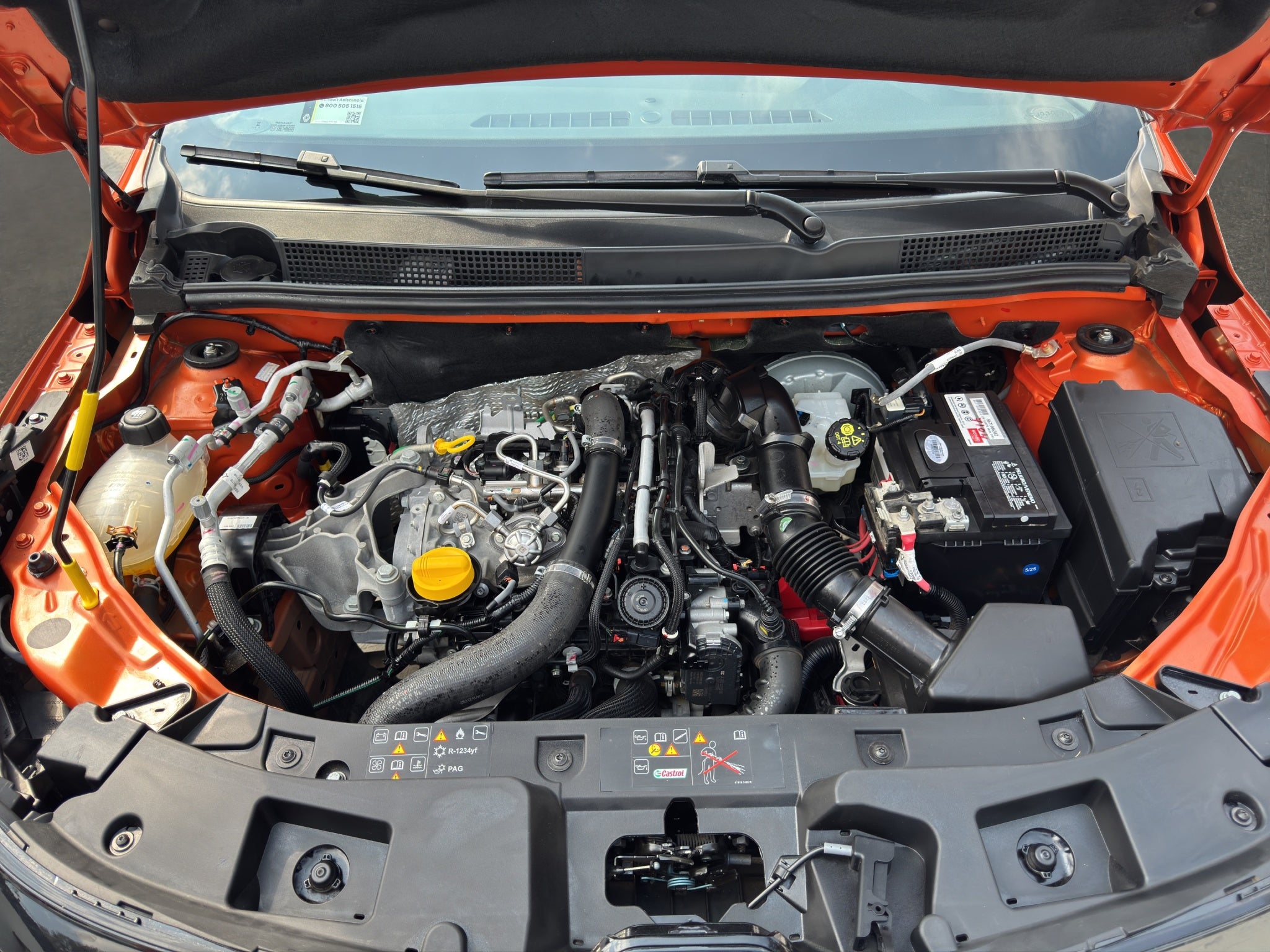 2025 Renault Kardian VUD 5 pts. Premiere Edition, 1.0T, TA, a/ac., f. niebla, RA-17 bitono