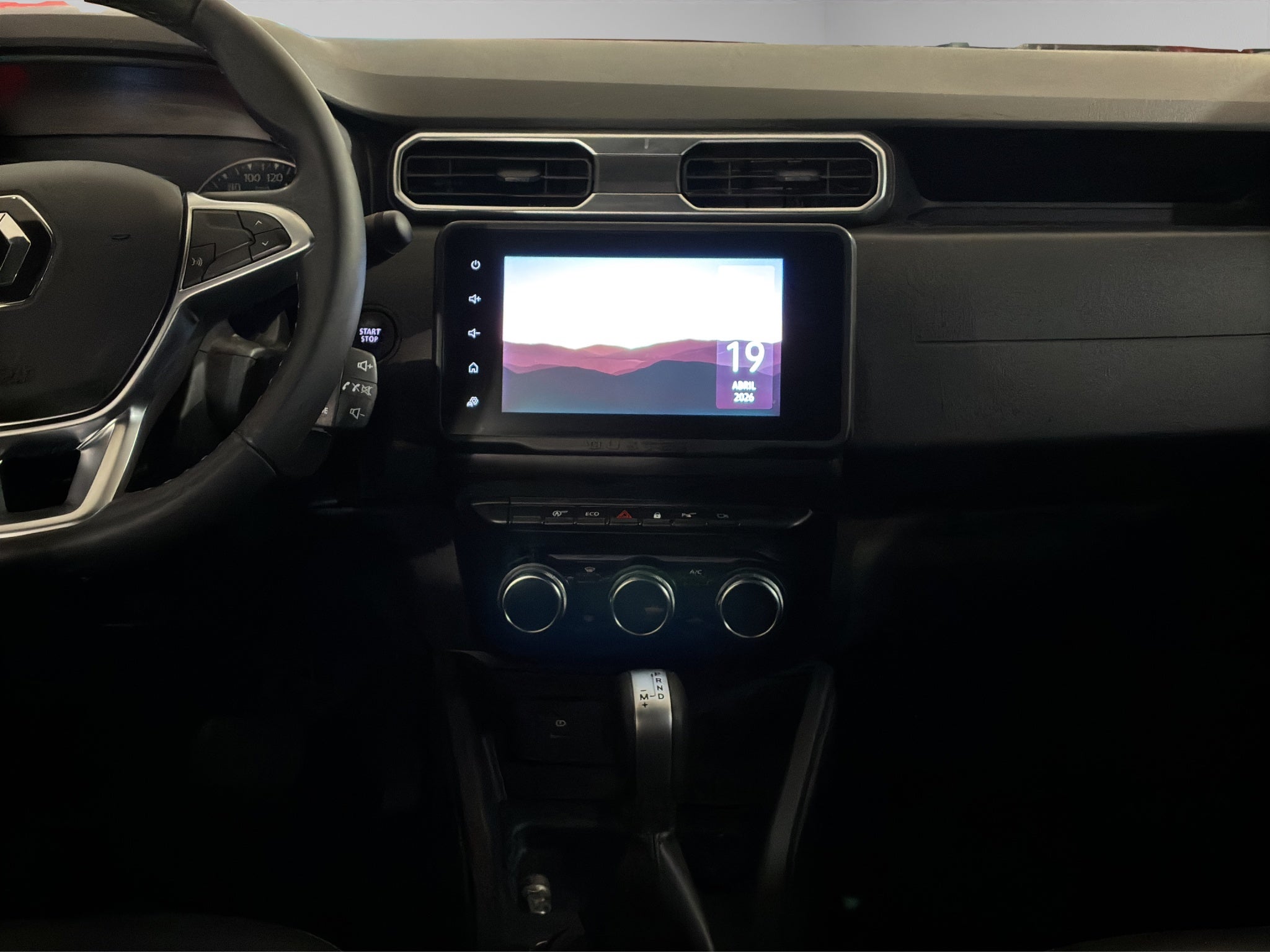 2024 Renault Duster VUD 5 pts. Iconic, 1.3T, TA, a/ac. Aut., botón encend., RA-17