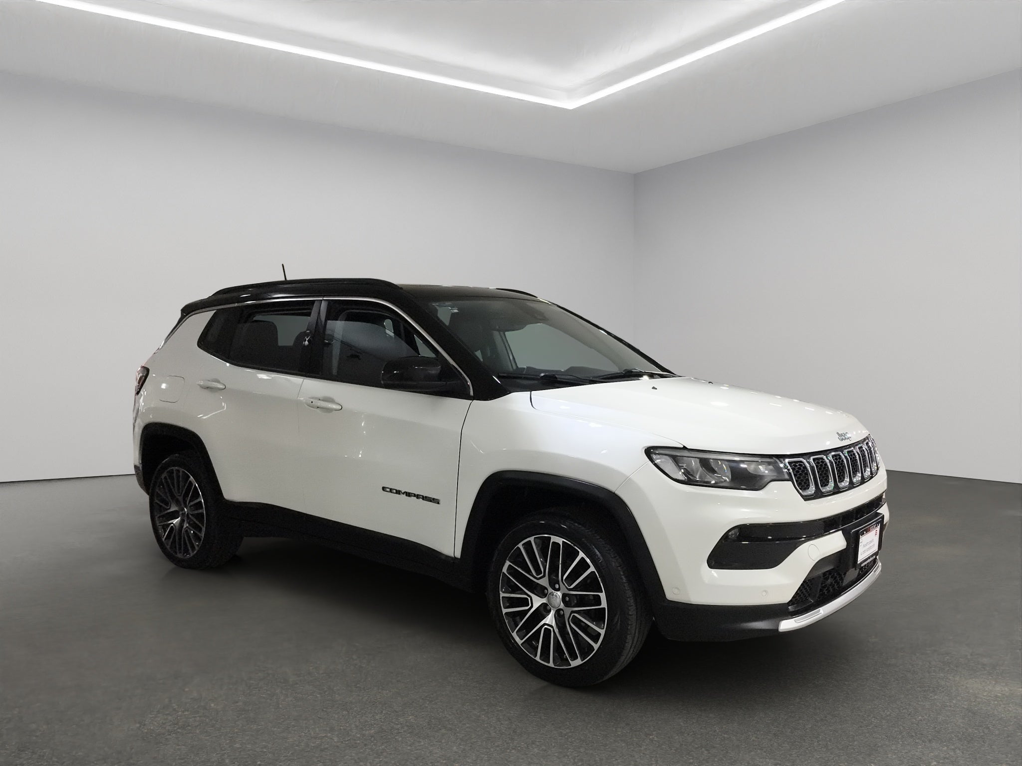 2023 Jeep Compass VUD 5 pts. Altitude, 1.3T, TA, a/ac. Aut., piel, cambios al volante, RA-19