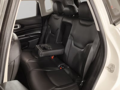 2023 Jeep Compass VUD 5 pts. Altitude, 1.3T, TA, a/ac. Aut., piel, cambios al volante, RA-19