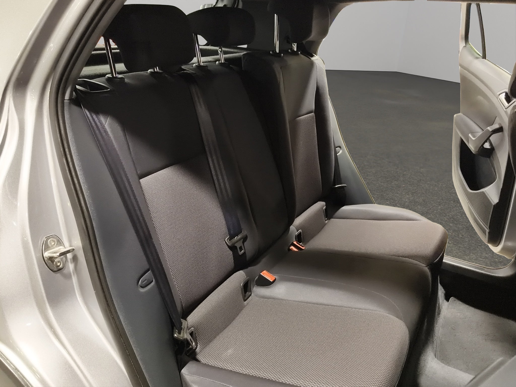 2024 Volkswagen T-Cross VUD 5 pts. Trendline, 1.6l, TA, a/ac., RA-16