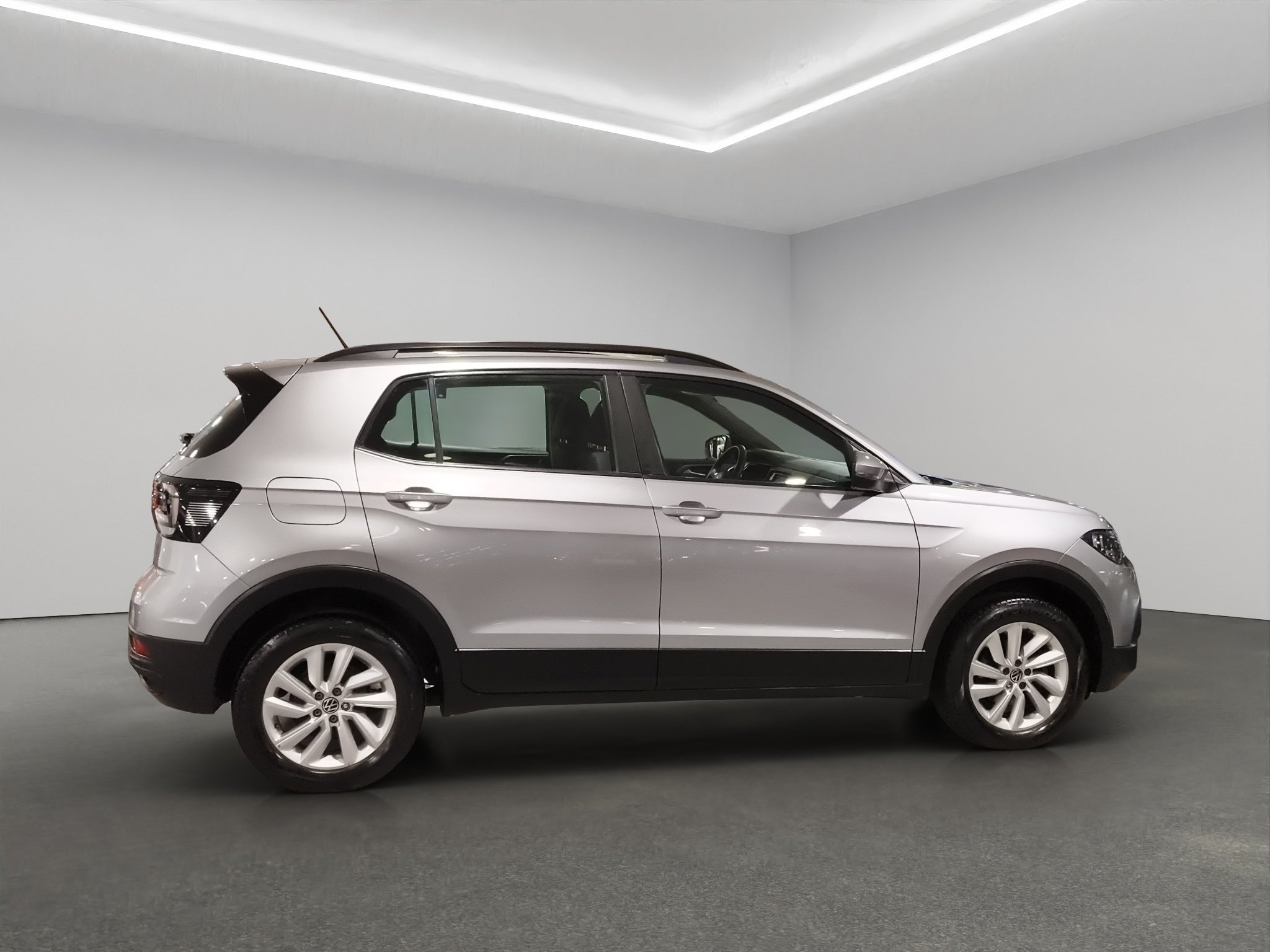 2024 Volkswagen T-Cross VUD 5 pts. Trendline, 1.6l, TA, a/ac., RA-16
