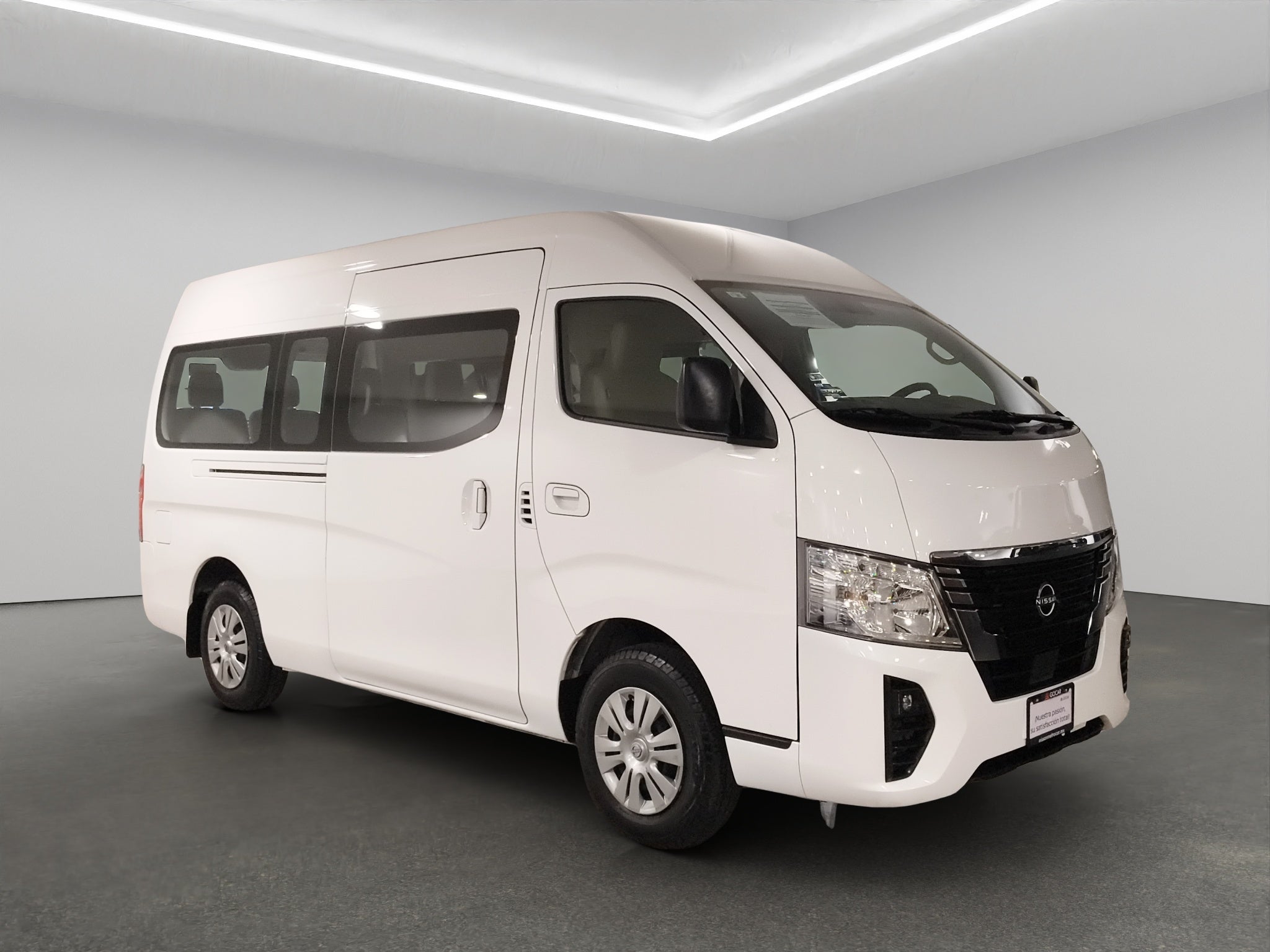 2022 Nissan Urvan Pasajeros 4 pts. TM5, a/ac., VE, 12 pas.