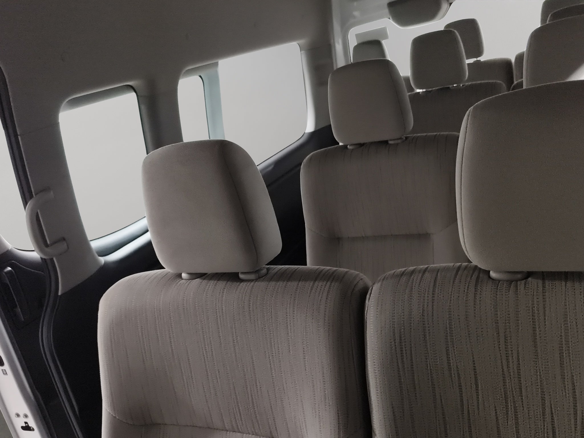 2022 Nissan Urvan Pasajeros 4 pts. TM5, a/ac., VE, 12 pas.