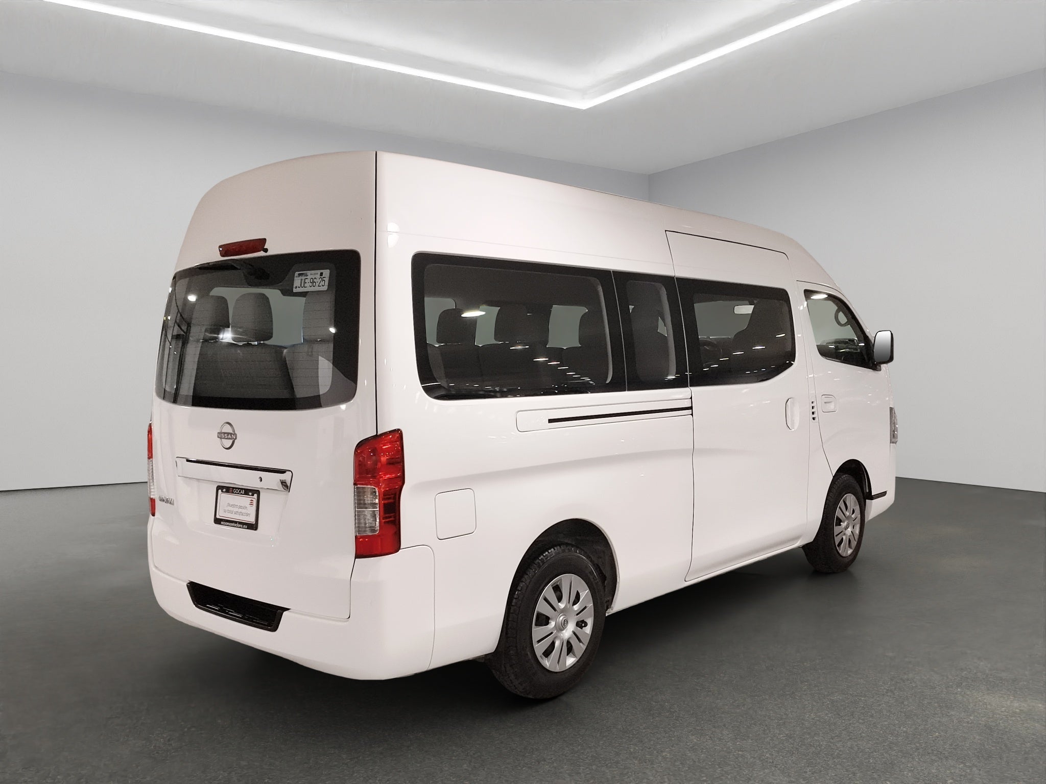 2022 Nissan Urvan Pasajeros 4 pts. TM5, a/ac., VE, 12 pas.