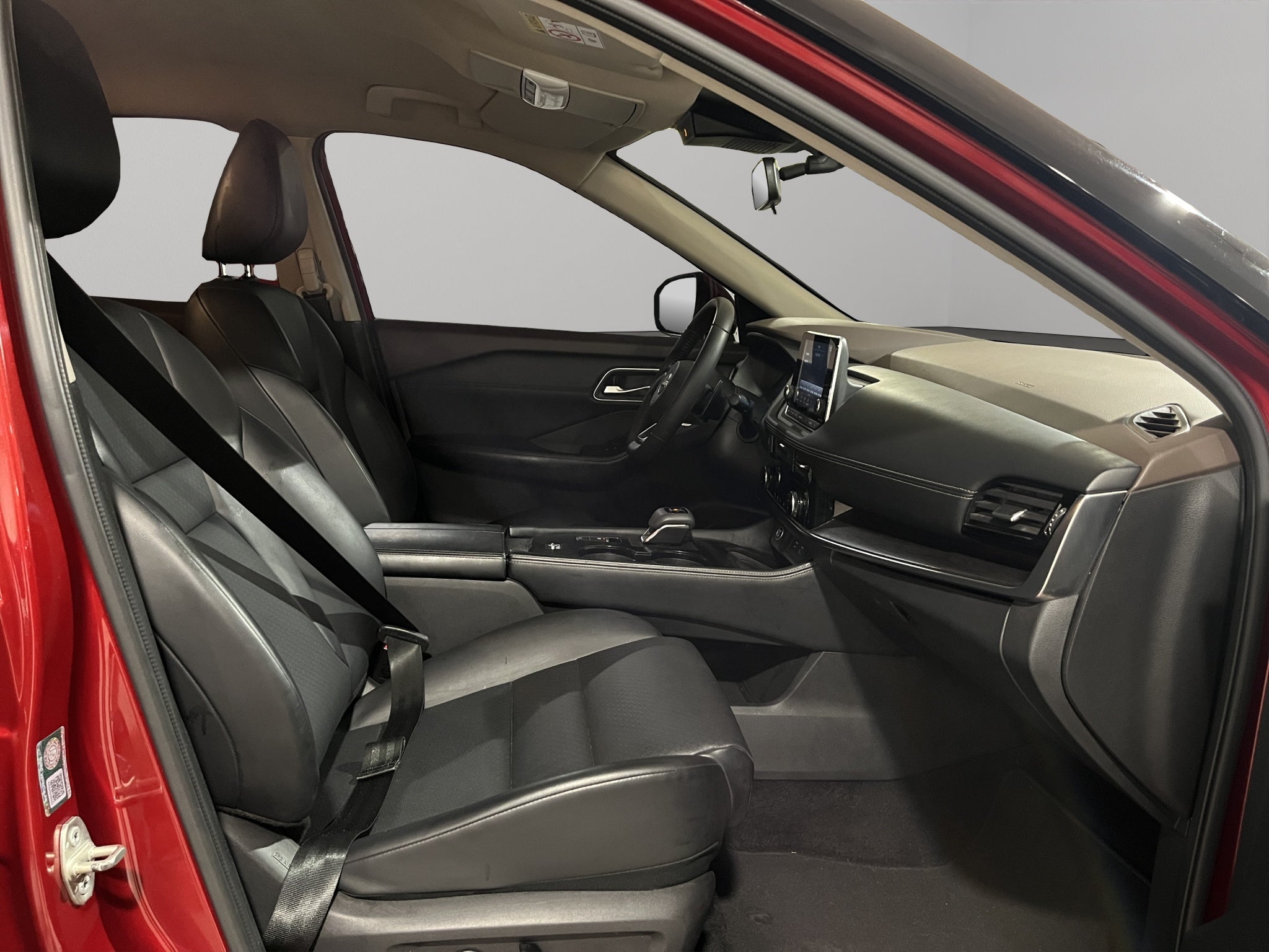 2023 Nissan X-Trail VUD 5 pts. Exclusive, TA, piel, RA-18 (línea nueva)