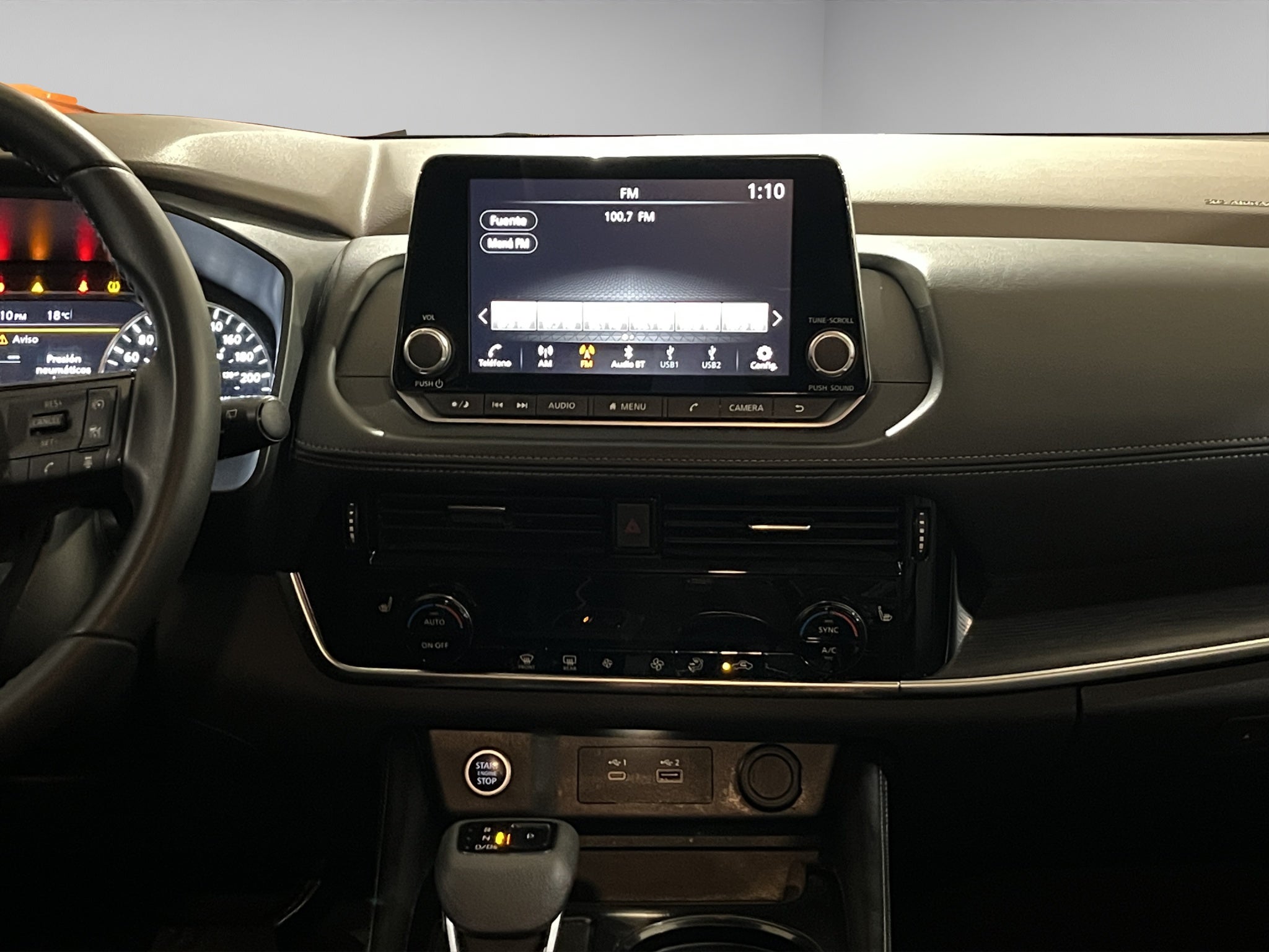 2023 Nissan X-Trail VUD 5 pts. Exclusive, TA, piel, RA-18 (línea nueva)