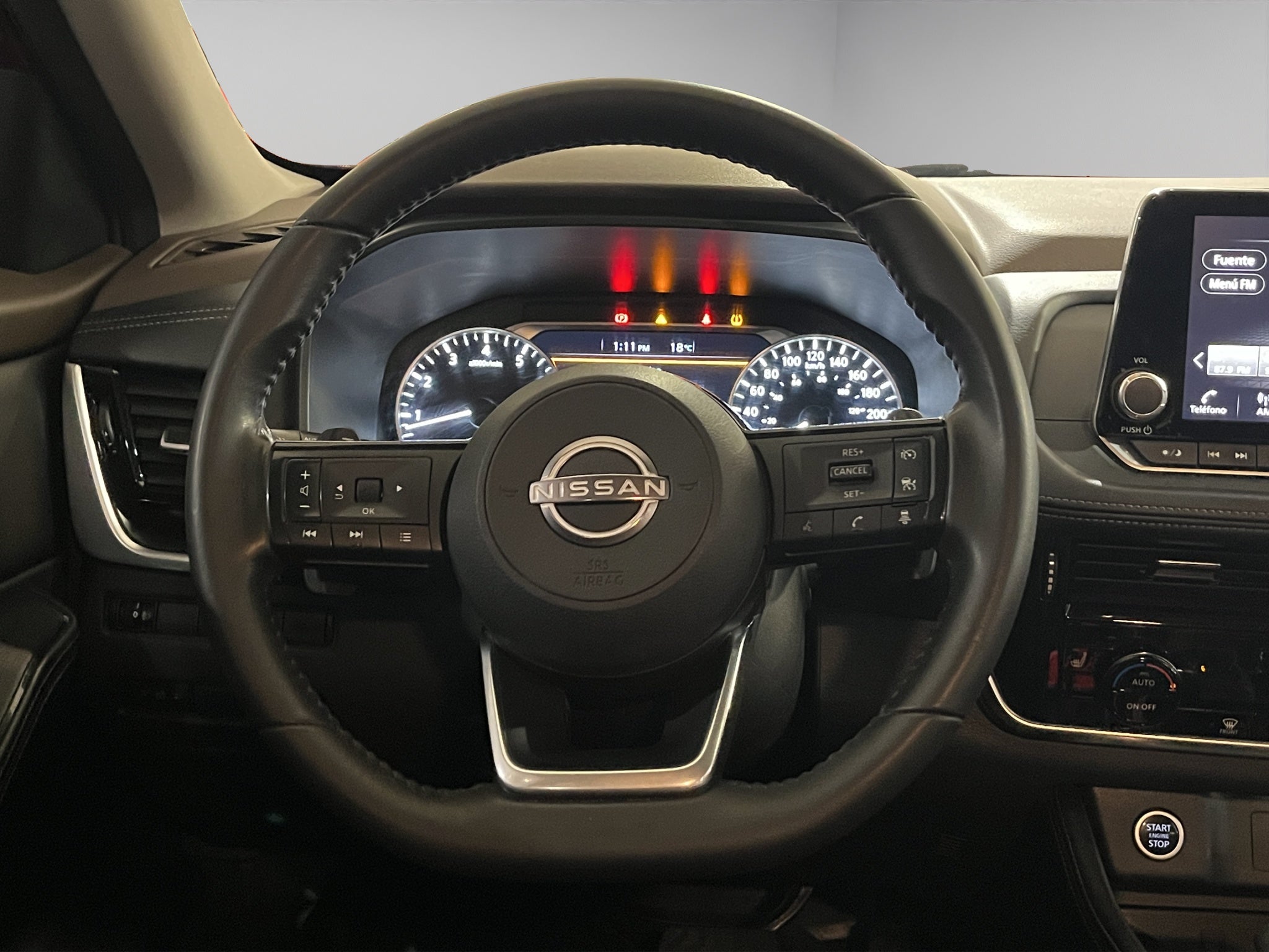 2023 Nissan X-Trail VUD 5 pts. Exclusive, TA, piel, RA-18 (línea nueva)