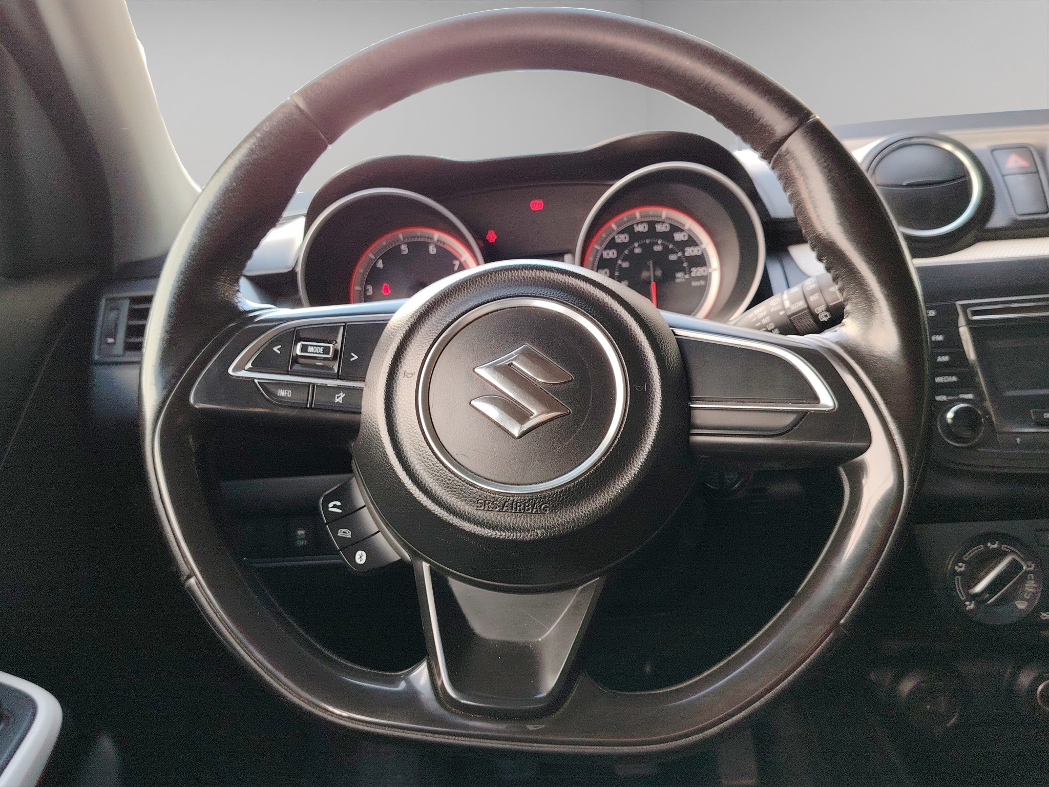 2023 Suzuki Swift 5 pts. HB GLS, L4, 1.2l, TM5, a/ac., MP3, RA-16