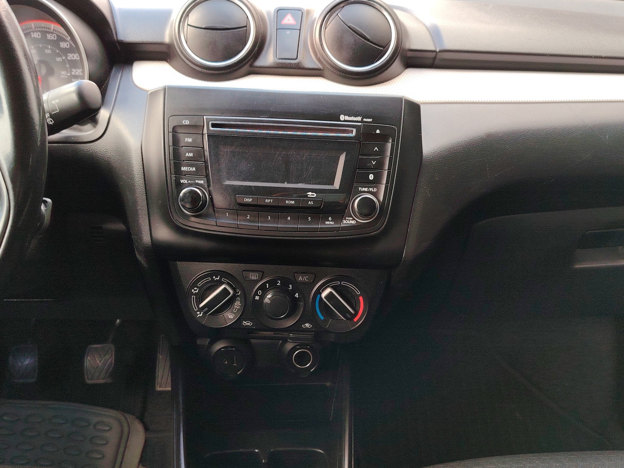 2023 Suzuki Swift 5 pts. HB GLS, L4, 1.2l, TM5, a/ac., MP3, RA-16