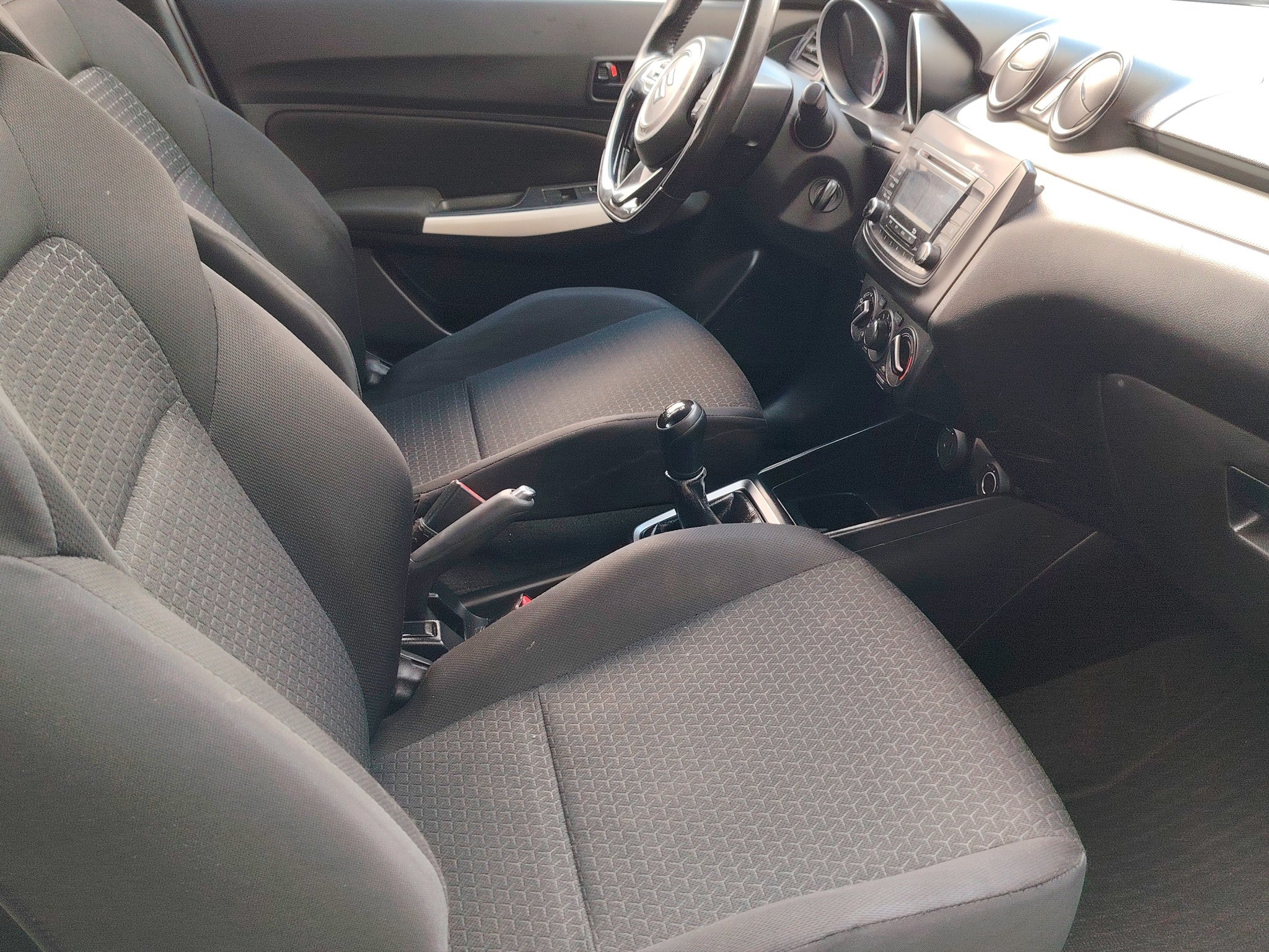 2023 Suzuki Swift 5 pts. HB GLS, L4, 1.2l, TM5, a/ac., MP3, RA-16