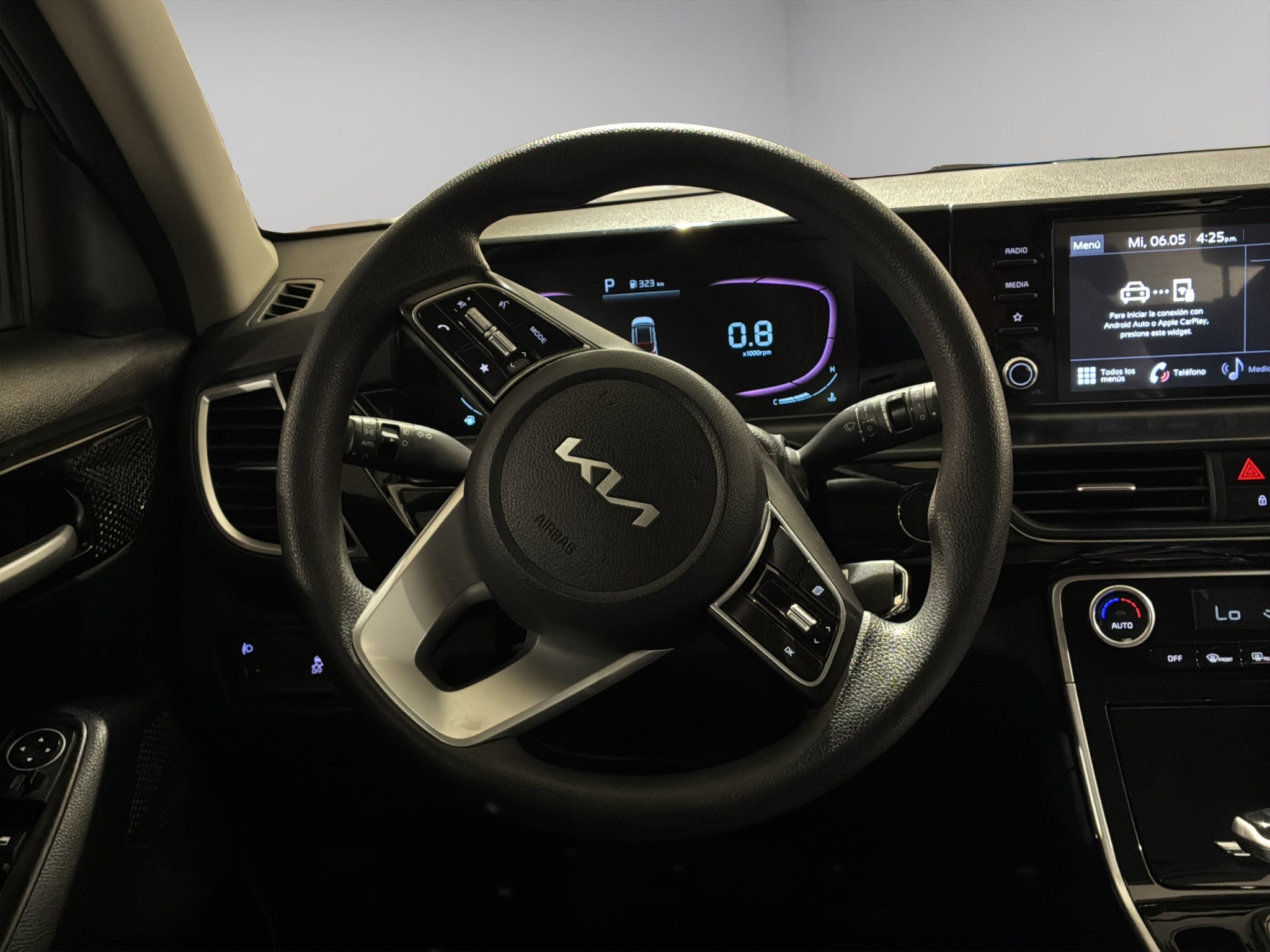 2024 Kia Seltos VUD 5 pts. EX, 1.5l, TA, RA-16 (cambio de línea)
