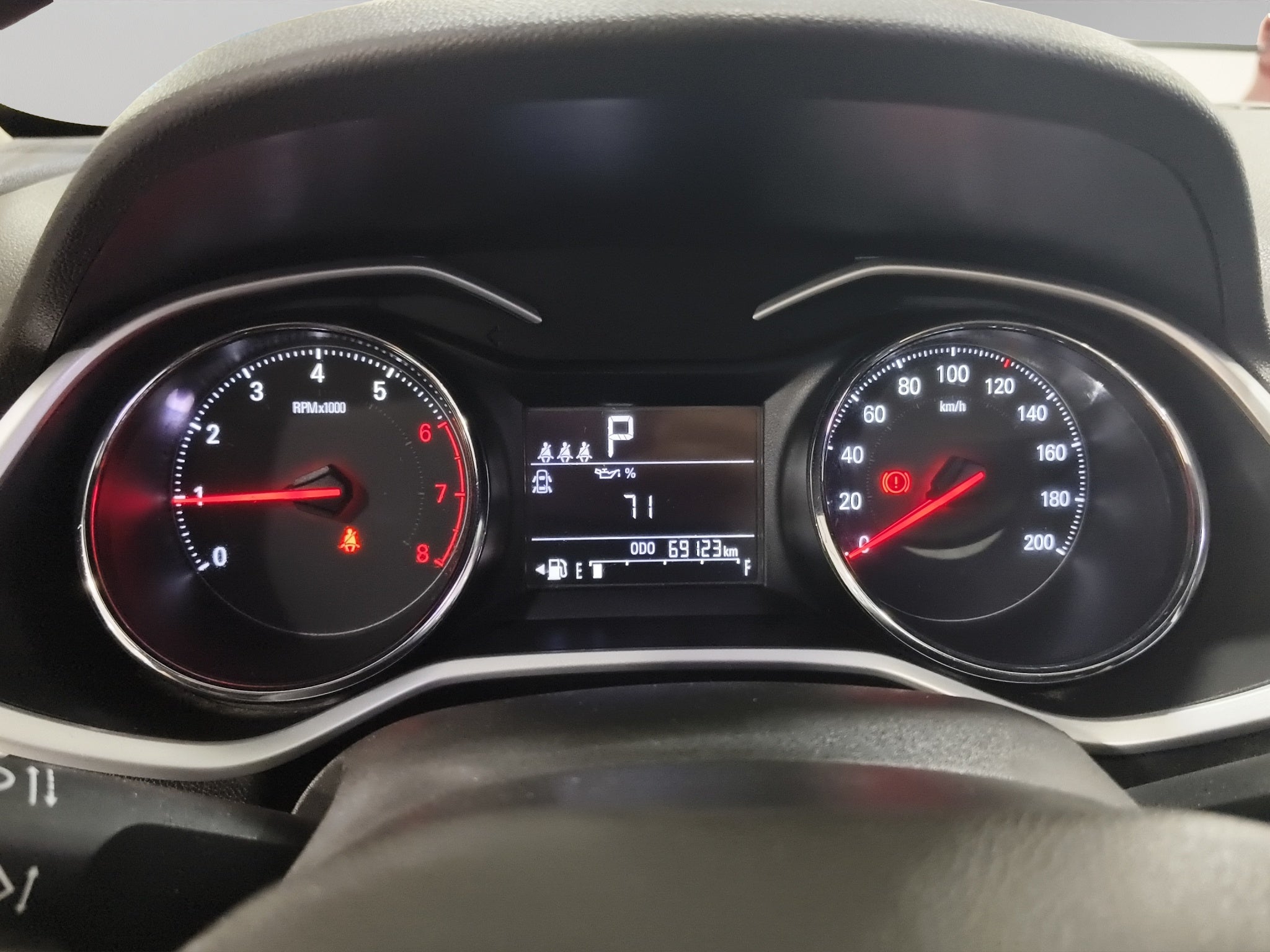 2023 Chevrolet Onix 4 pts. LT, 1.0T, TA, a/ac. Aut., VE, BA, RA-16