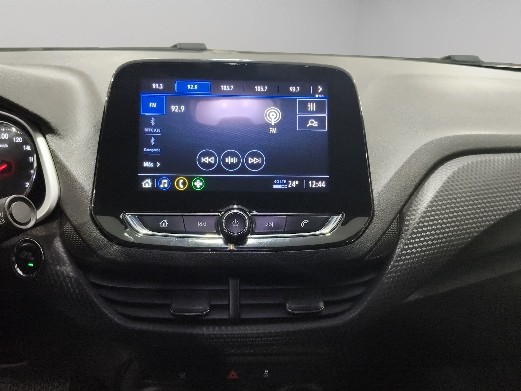 2023 Chevrolet Onix 4 pts. LT, 1.0T, TA, a/ac. Aut., VE, BA, RA-16