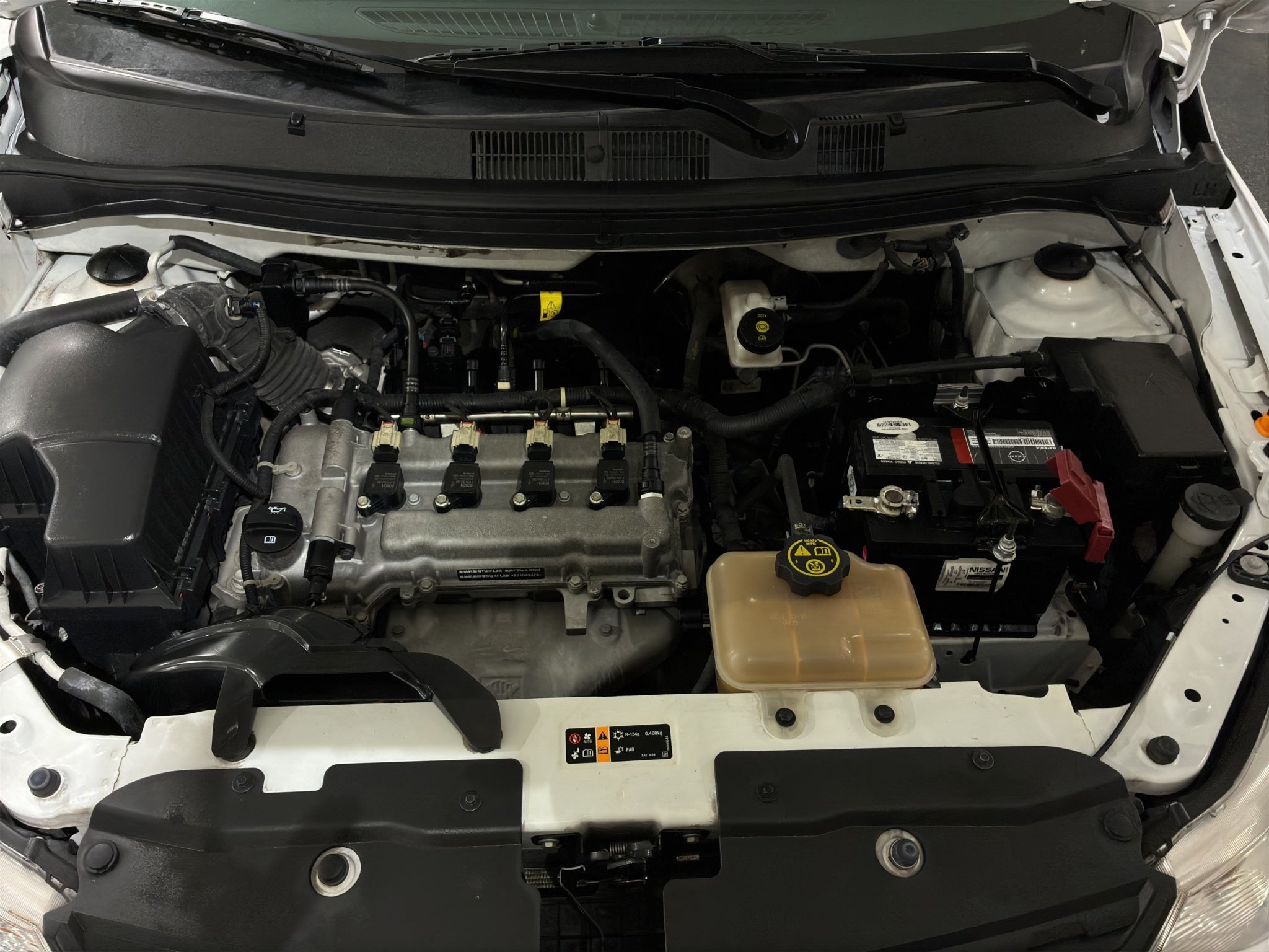 2023 Chevrolet Aveo 4 pts. LT, TM5, a/ac. Aut., f. niebla, RA-15 (línea anterior)