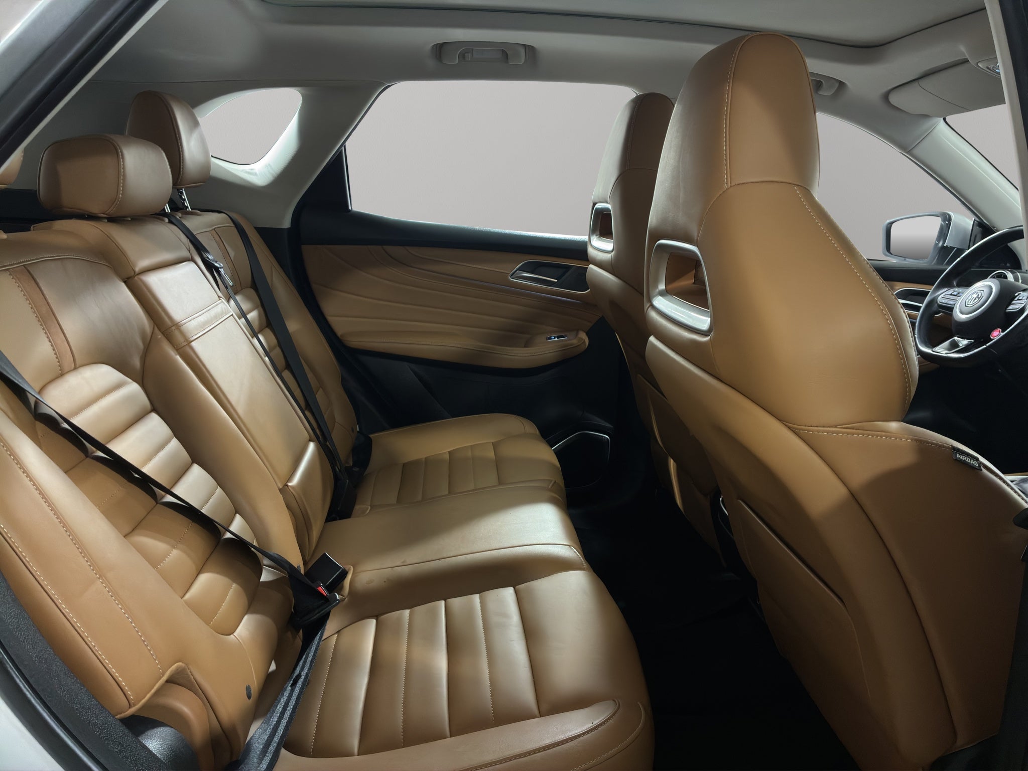 2024 MG HS VUD 5 pts. Trophy Pack, piel, astos. cubo, TP, RA-18 (línea nueva)