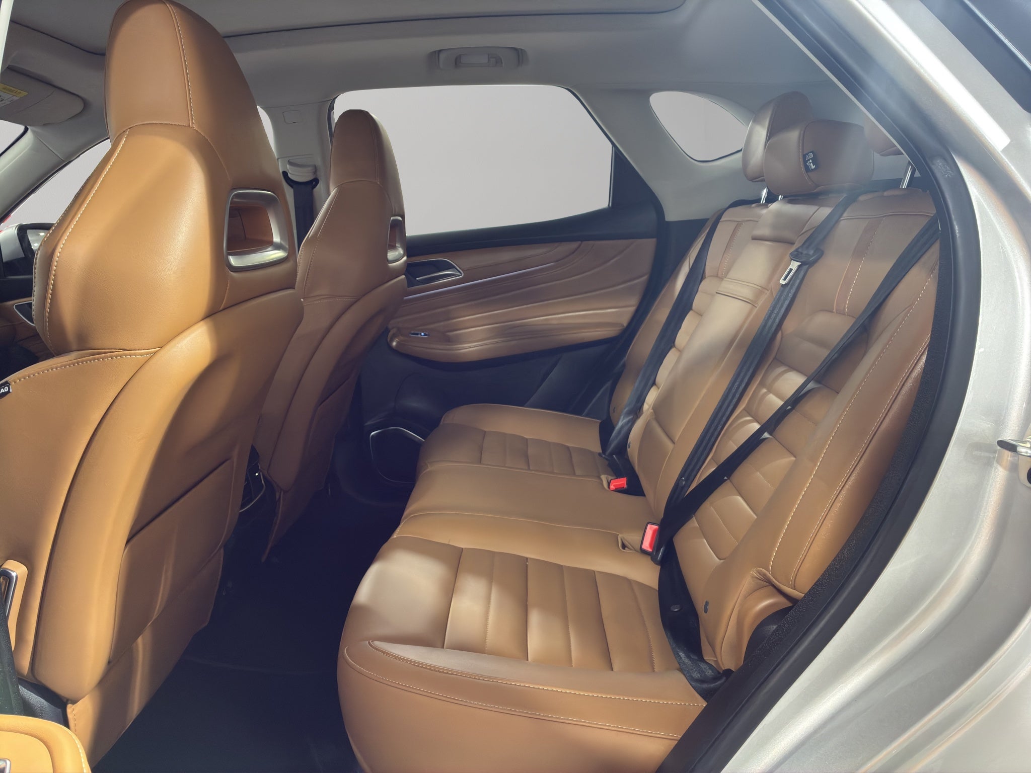 2024 MG HS VUD 5 pts. Trophy Pack, piel, astos. cubo, TP, RA-18 (línea nueva)