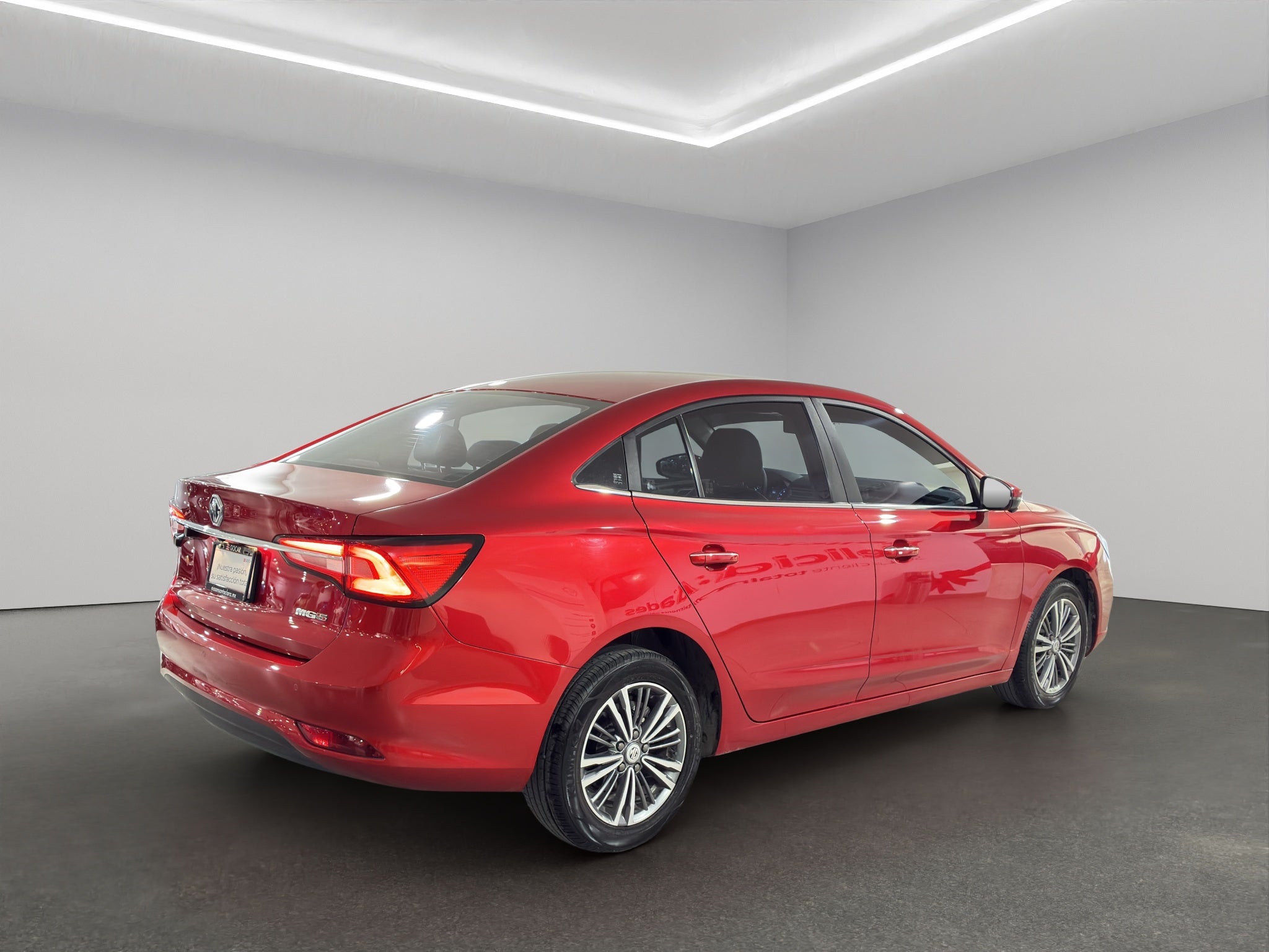 2024 MG MG5 4 pts. Elegance, 1.5l, TM5, VE, piel, QC, RA-16 (línea anterior)