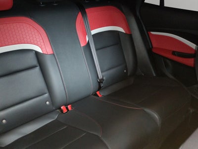 2024 MG GT 4 pts. Alpha, 1.5T, TA, piel, QC, cambios al volante, RA-17