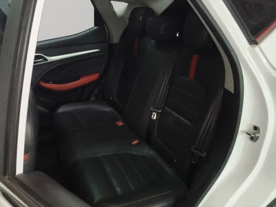 2023 MG ZS VUD 5 pts. Elegance, 1.5l, TA, piel, TP, RA-17 bitono