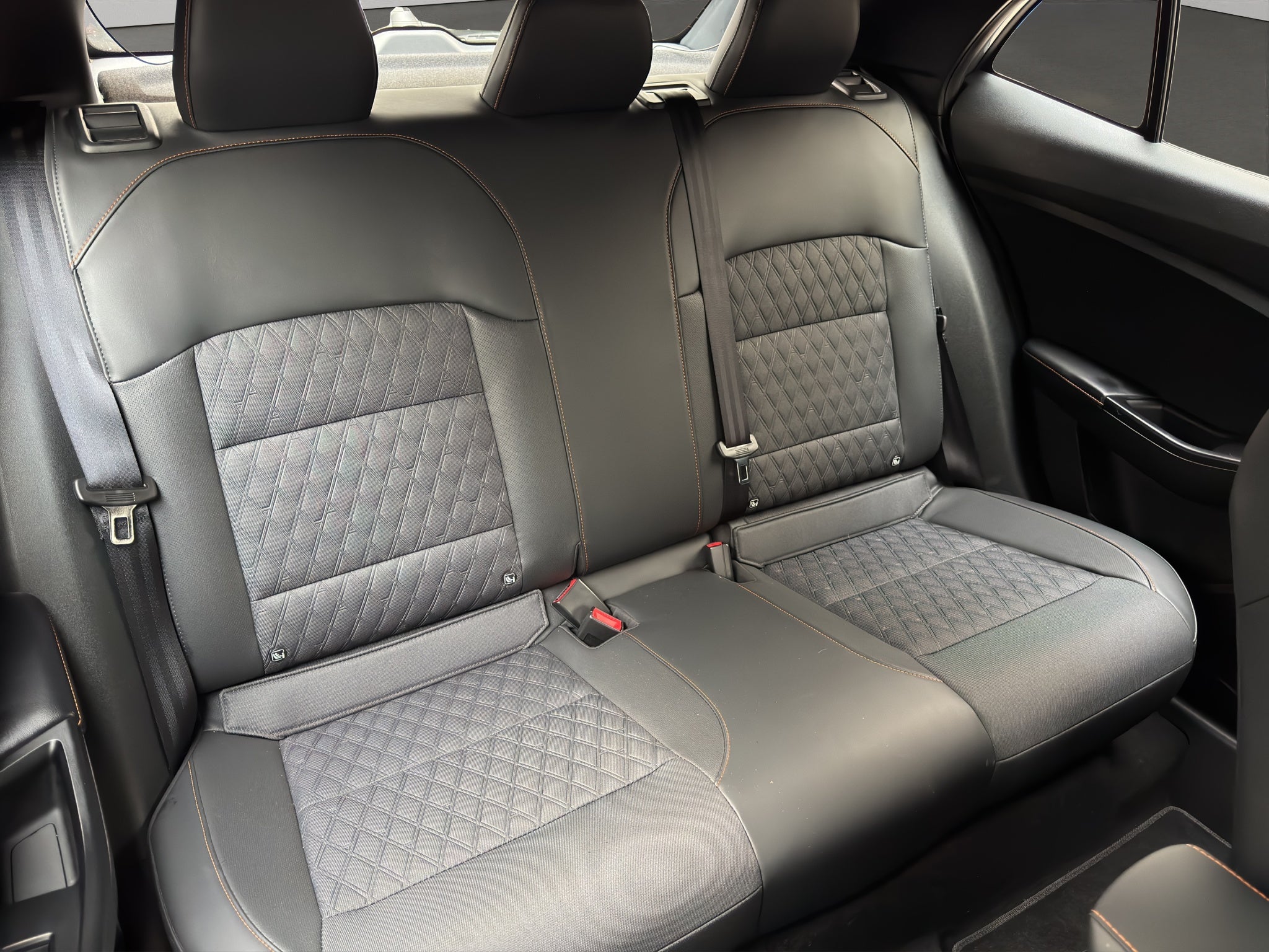 2025 MG MG3 5 pts. HB Excite, 1.5l, TA, VE, piel, QC, pantalla, RA-16