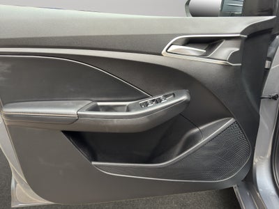 2025 MG MG3 5 pts. HB Excite, 1.5l, TA, VE, piel, QC, pantalla, RA-16