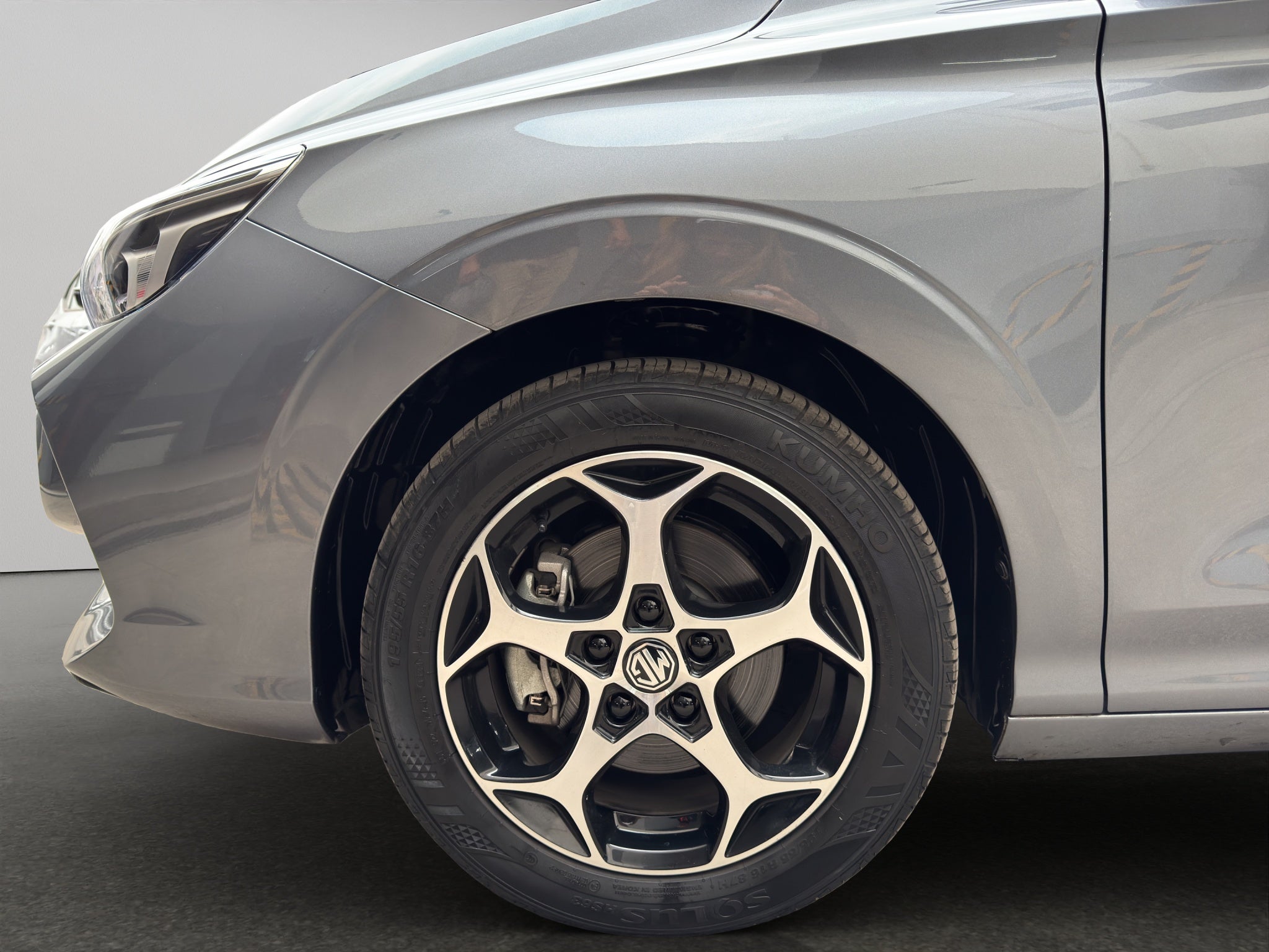 2025 MG MG3 5 pts. HB Excite, 1.5l, TA, VE, piel, QC, pantalla, RA-16