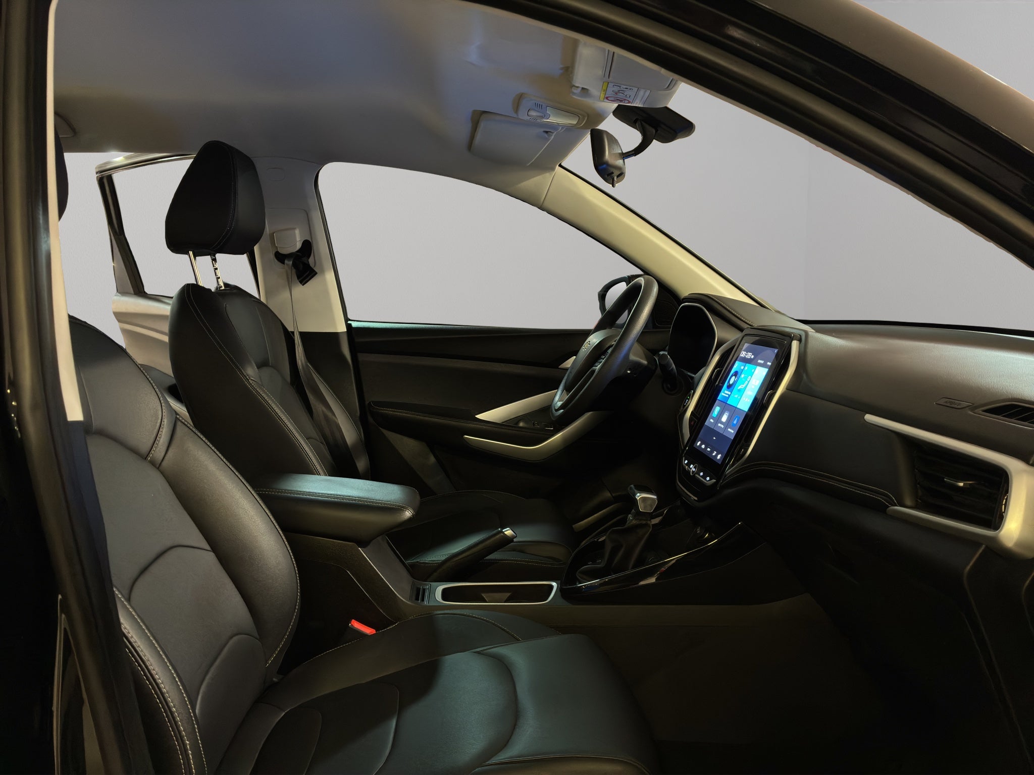 2023 Chevrolet Captiva VUD 5 pts. LT, 1.5T, TA, a/ac., 5 pas., RA-18 (línea anterior)