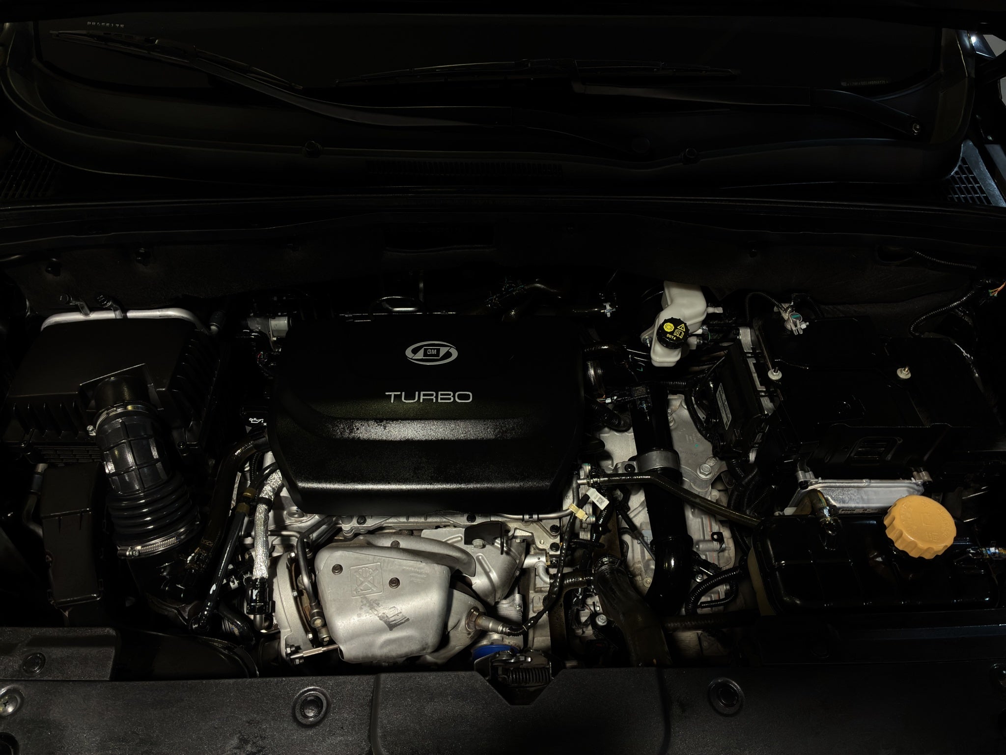 2023 Chevrolet Captiva VUD 5 pts. LT, 1.5T, TA, a/ac., 5 pas., RA-18 (línea anterior)