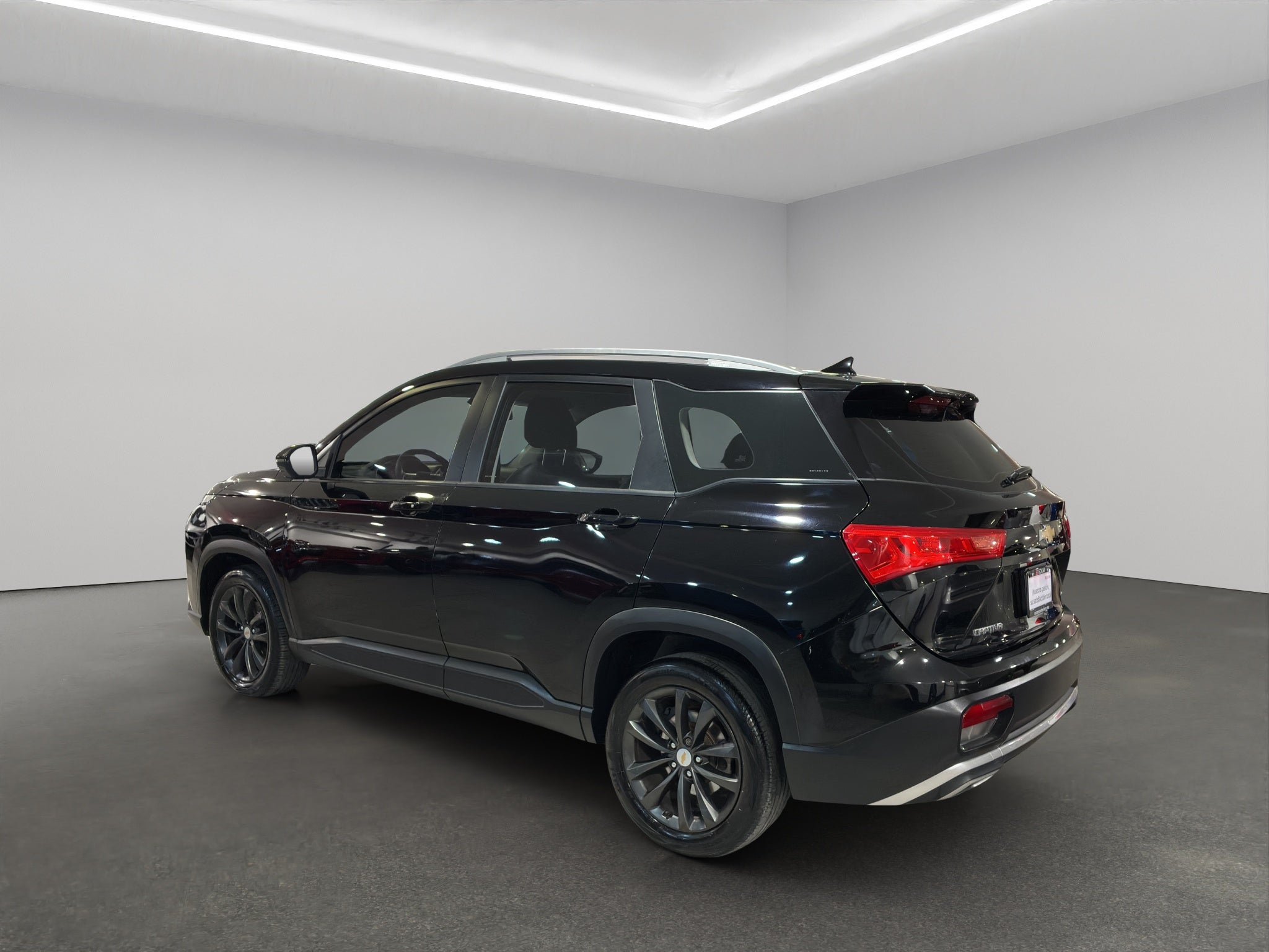 2023 Chevrolet Captiva VUD 5 pts. LT, 1.5T, TA, a/ac., 5 pas., RA-18 (línea anterior)