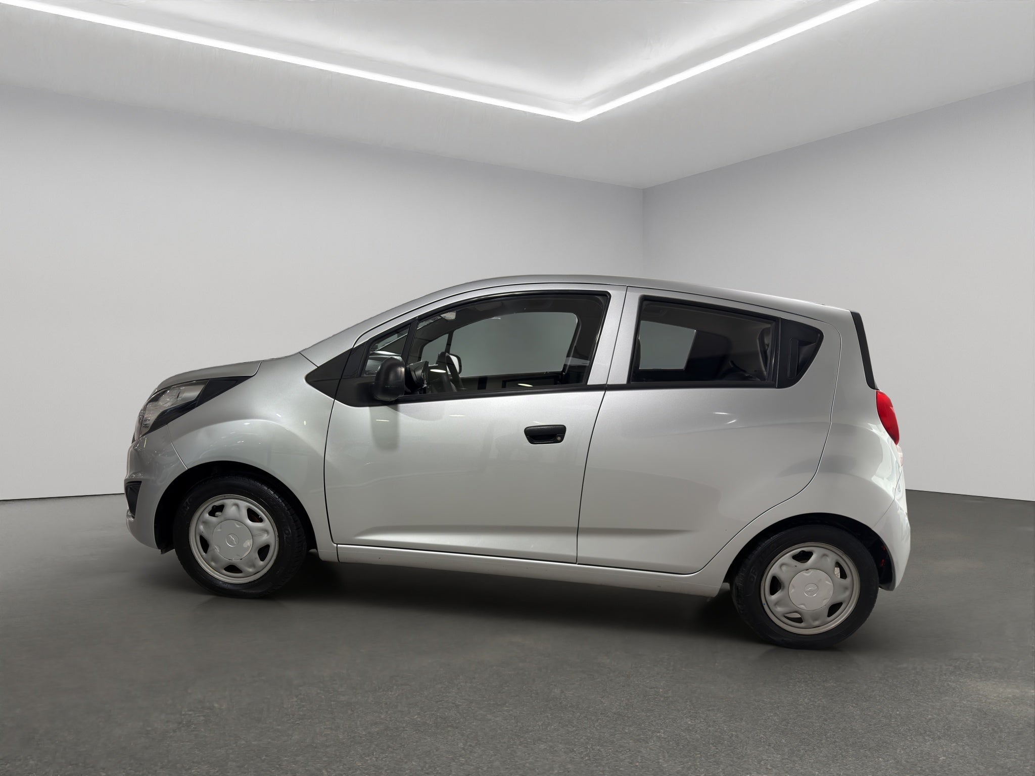 2017 Chevrolet Spark 5 pts. HB LT Clasico, 1.2l, TM5, a/ac., R-14
