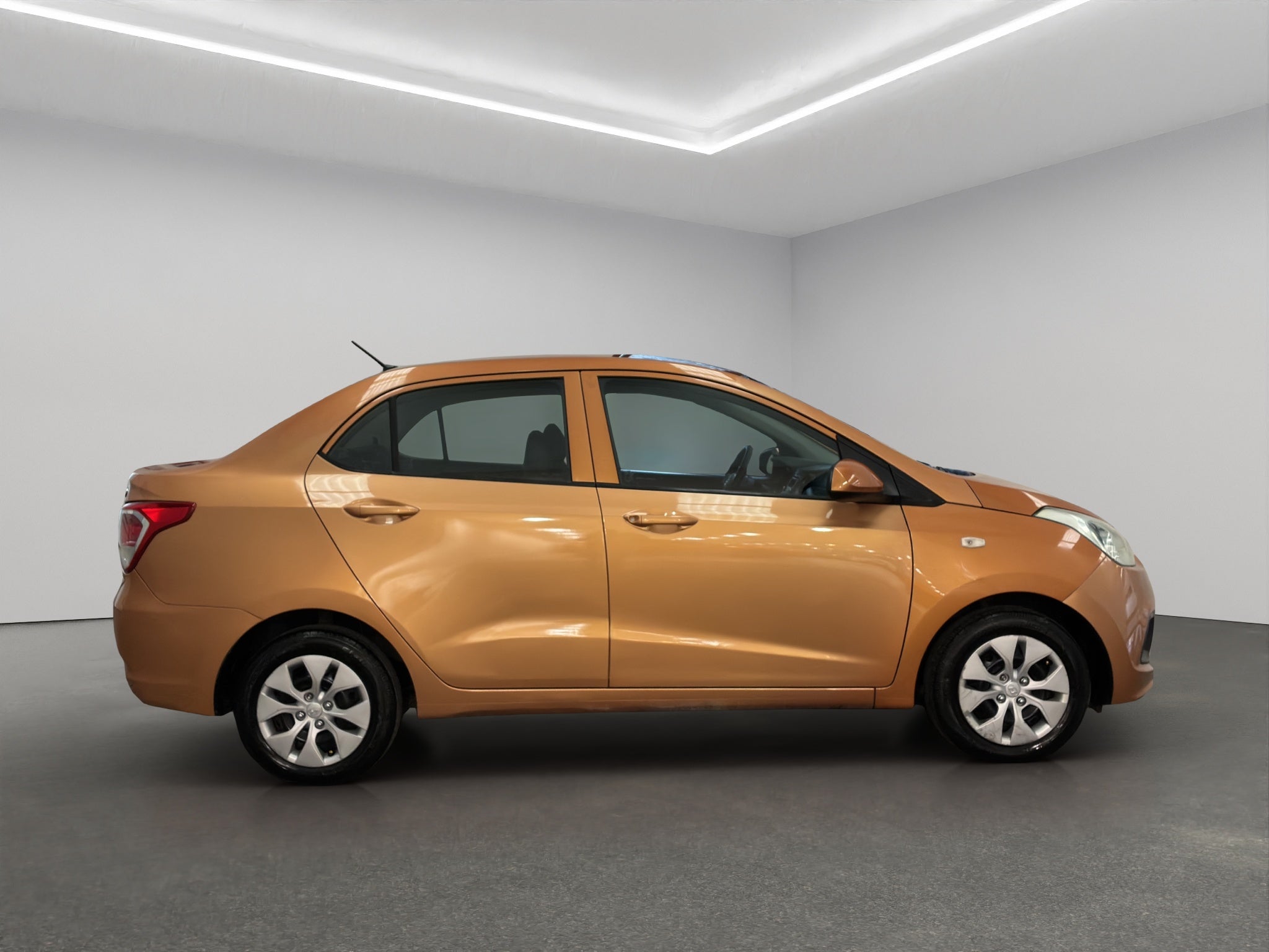 2016 Hyundai Grand i10 4 pts. GL MID, TM5, a/ac., R-14