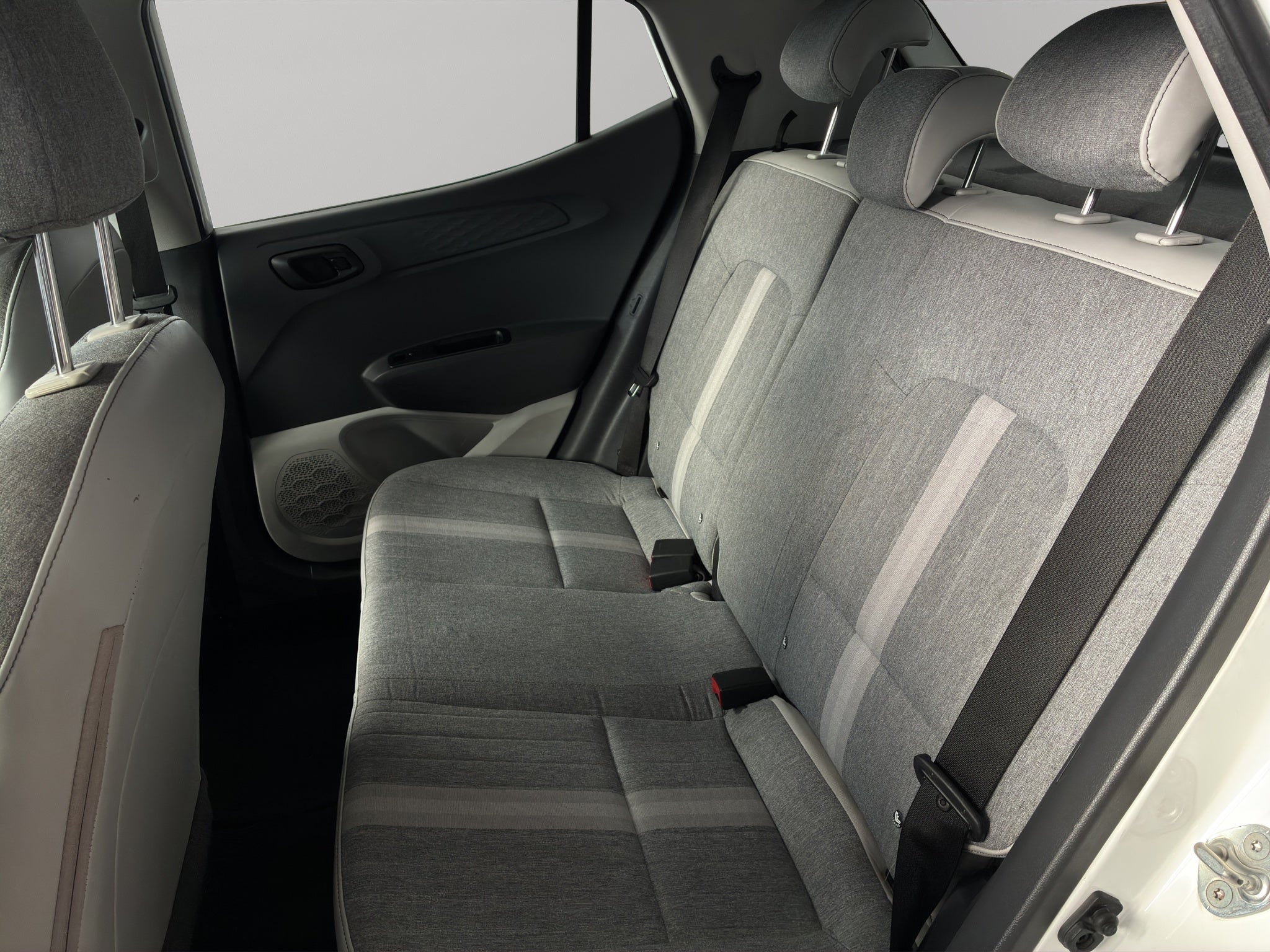 2022 Hyundai Grand i10 5 pts. HB GL MID, TM5, a/ac., RA-14