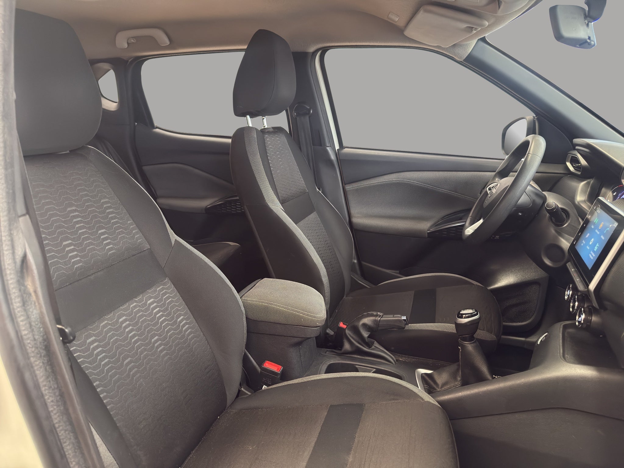 2025 Nissan Magnite VUD 5 pts. Advance, 1.0T, TM5, RA-16