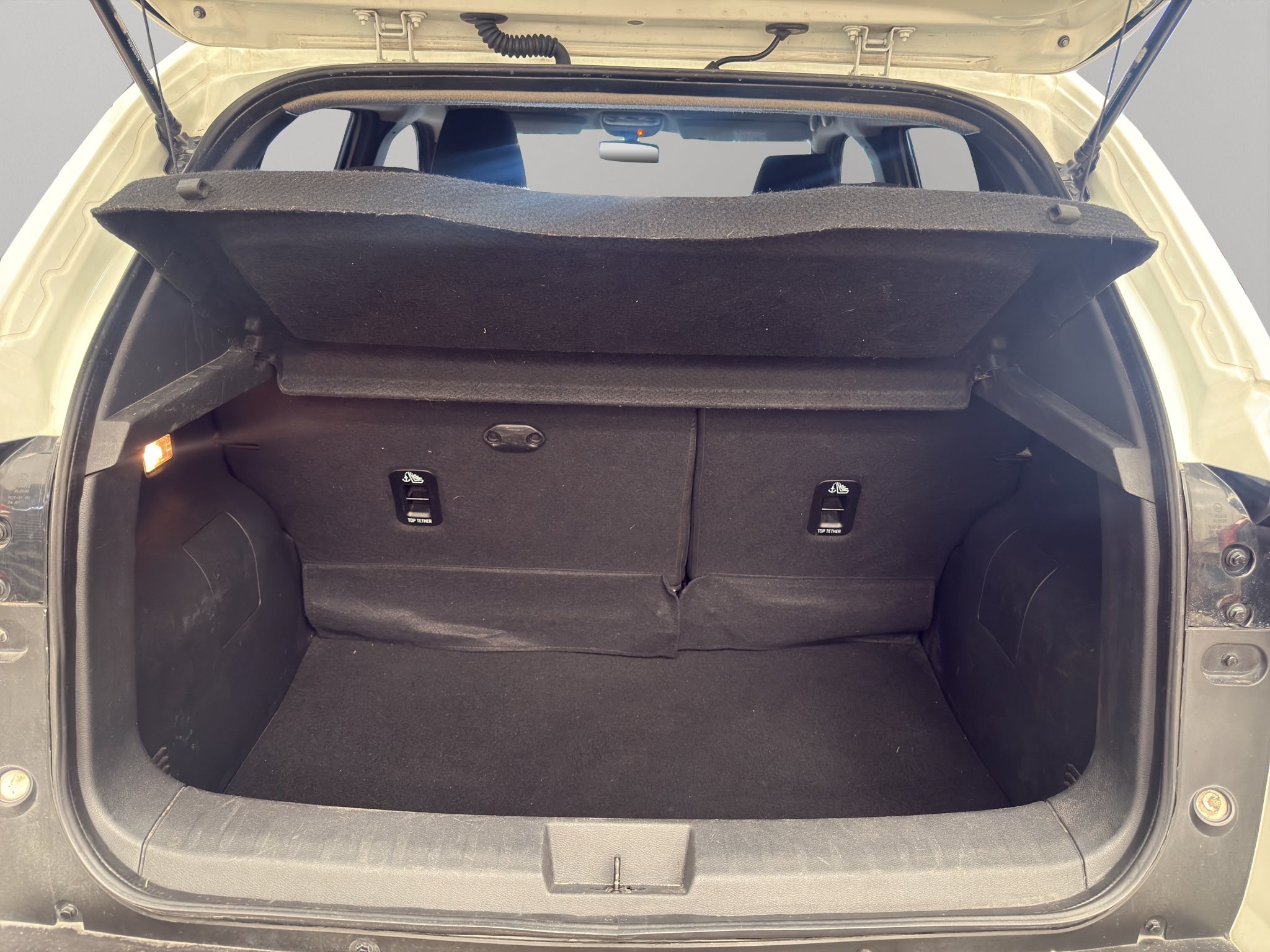 2025 Nissan Magnite VUD 5 pts. Advance, 1.0T, TM5, RA-16